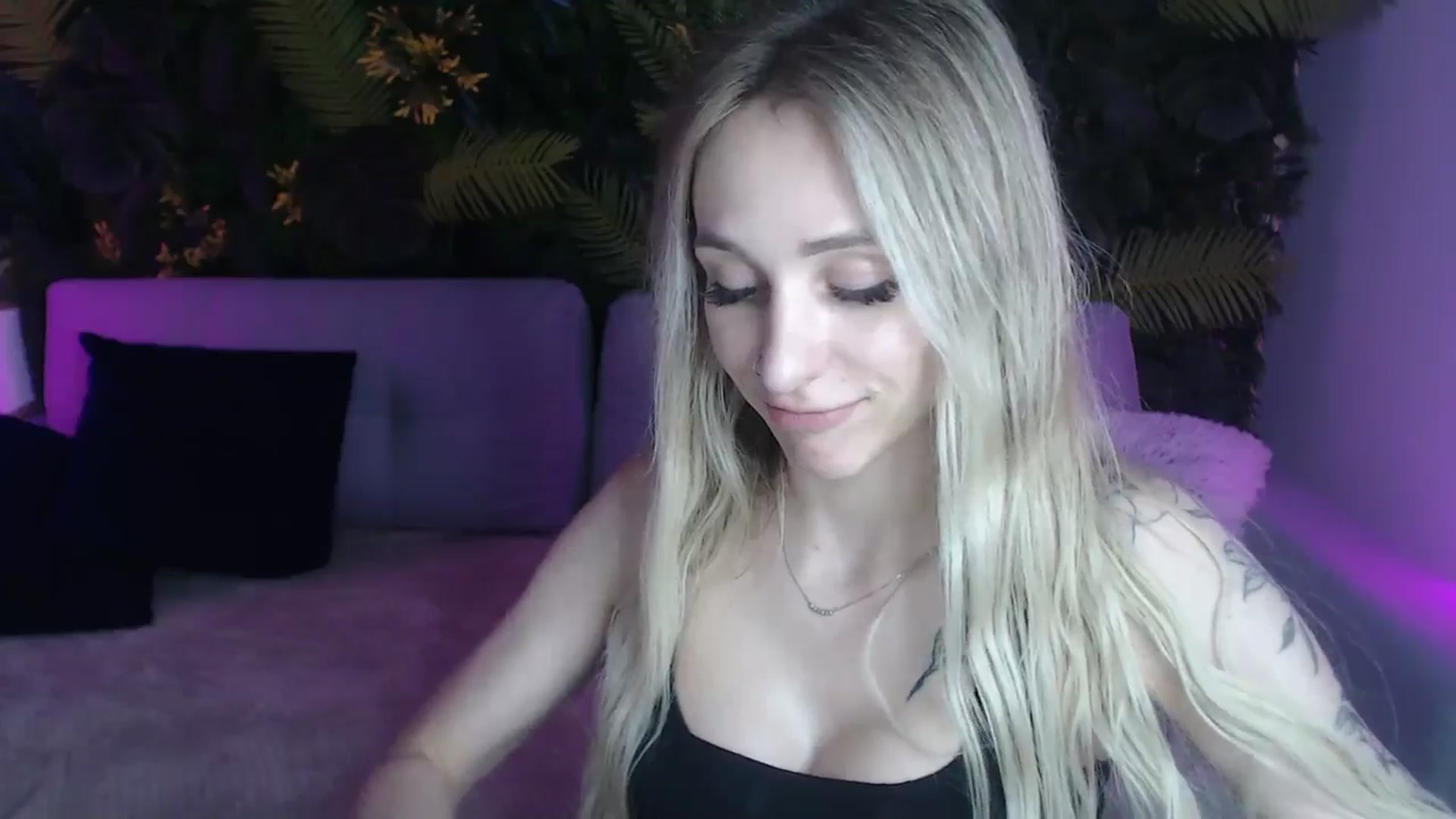 Gallery image thumbnail from Horny_Blond's myfreecams stream on, 06/10/2024, 12:48 image 18 of 20