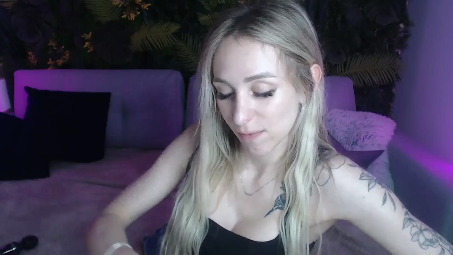 Gallery image thumbnail from Horny_Blond's myfreecams stream on, 06/10/2024, 12:48 image 7 of 20