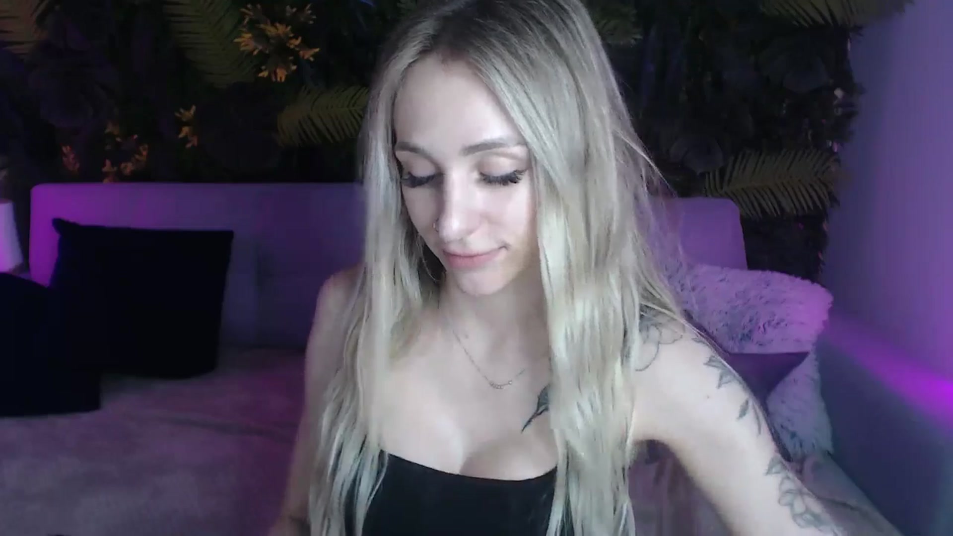 Gallery image thumbnail from Horny_Blond's myfreecams stream on, 06/10/2024, 12:48 image 11 of 20