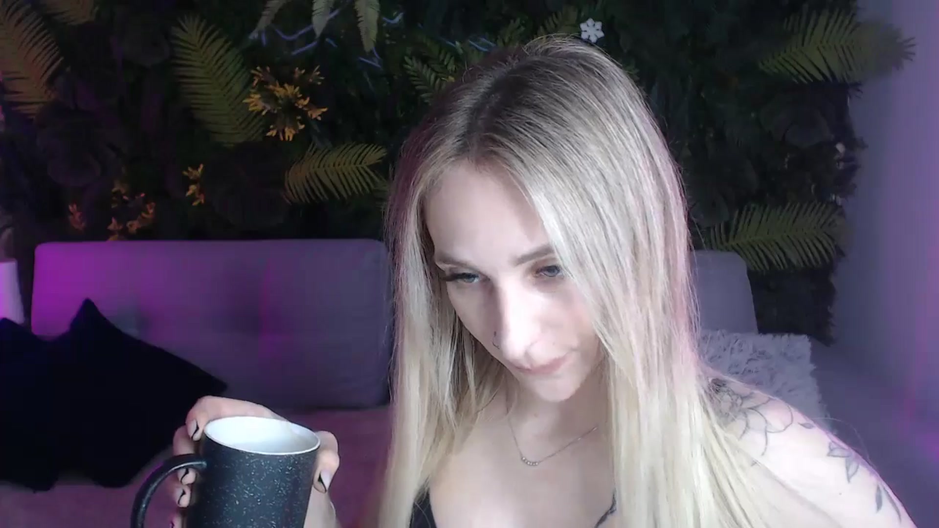 Gallery image thumbnail from Horny_Blond's myfreecams stream on, 06/11/2024, 08:42 image 5 of 20