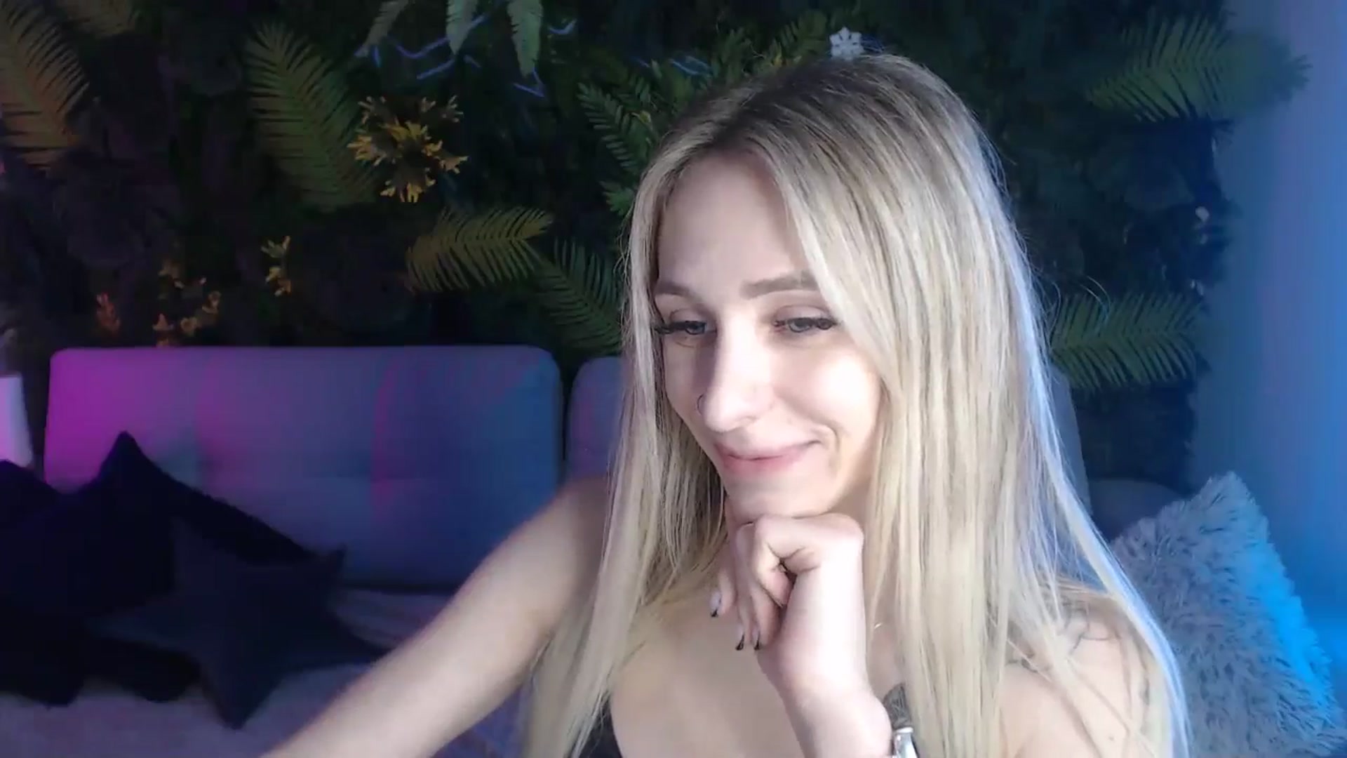 Gallery image thumbnail from Horny_Blond's myfreecams stream on, 06/11/2024, 09:53 image 10 of 20