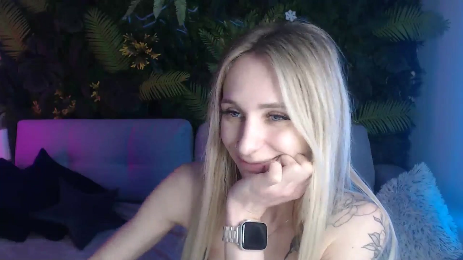 Gallery image thumbnail from Horny_Blond's myfreecams stream on, 06/11/2024, 09:53 image 5 of 20