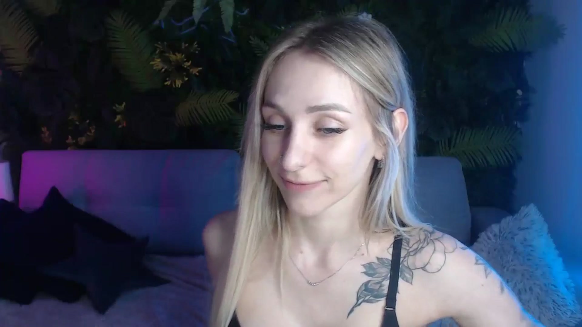 Gallery image thumbnail from Horny_Blond's myfreecams stream on, 06/11/2024, 09:53 image 8 of 20