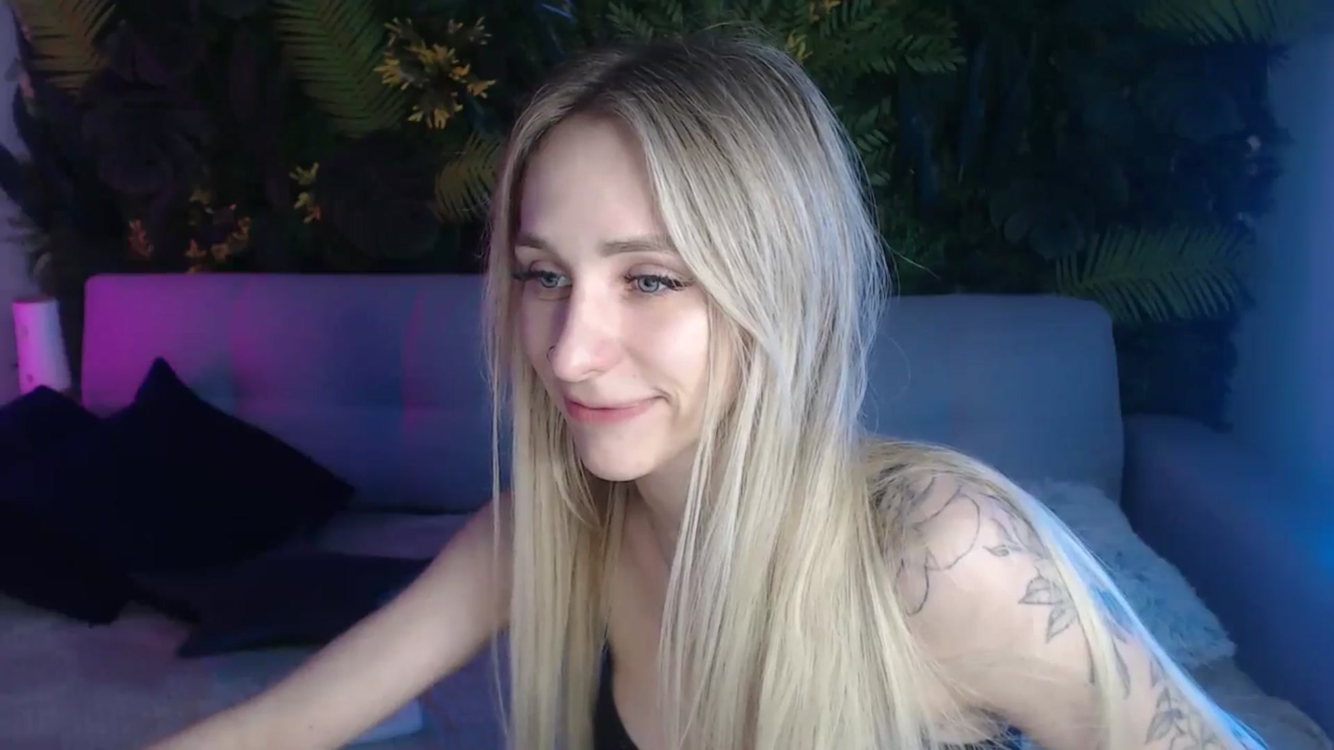Gallery image thumbnail from Horny_Blond's myfreecams stream on, 06/11/2024, 13:15 image 2 of 20