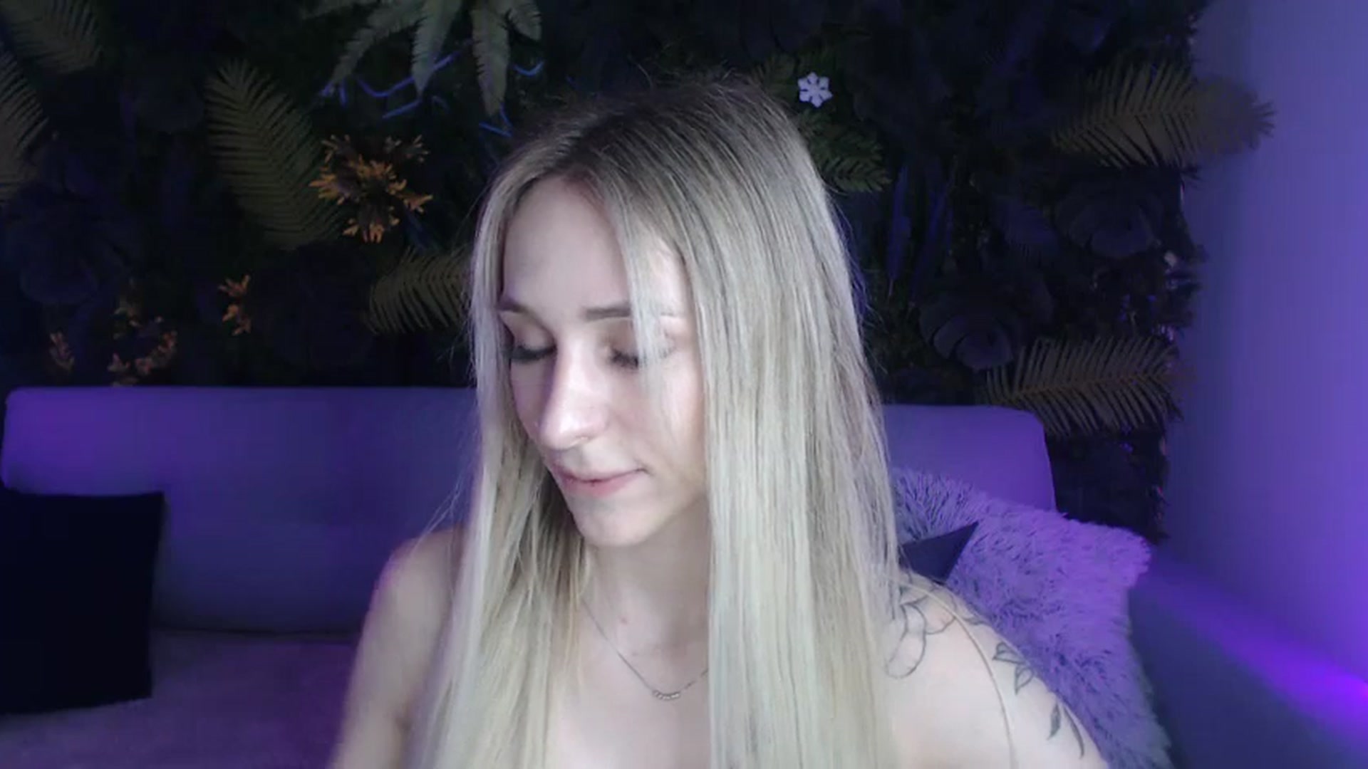 Gallery image thumbnail from Horny_Blond's myfreecams stream on, 06/12/2024, 08:18 image 5 of 20