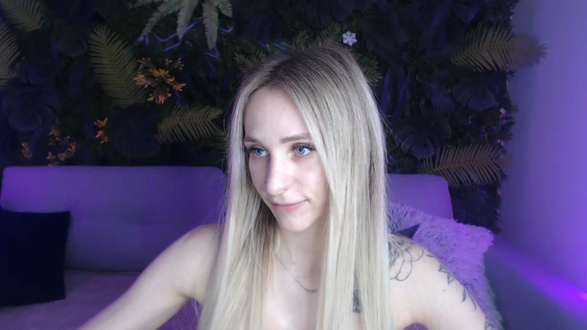 Gallery image thumbnail from Horny_Blond's myfreecams stream on, 06/12/2024, 08:18 image 10 of 20