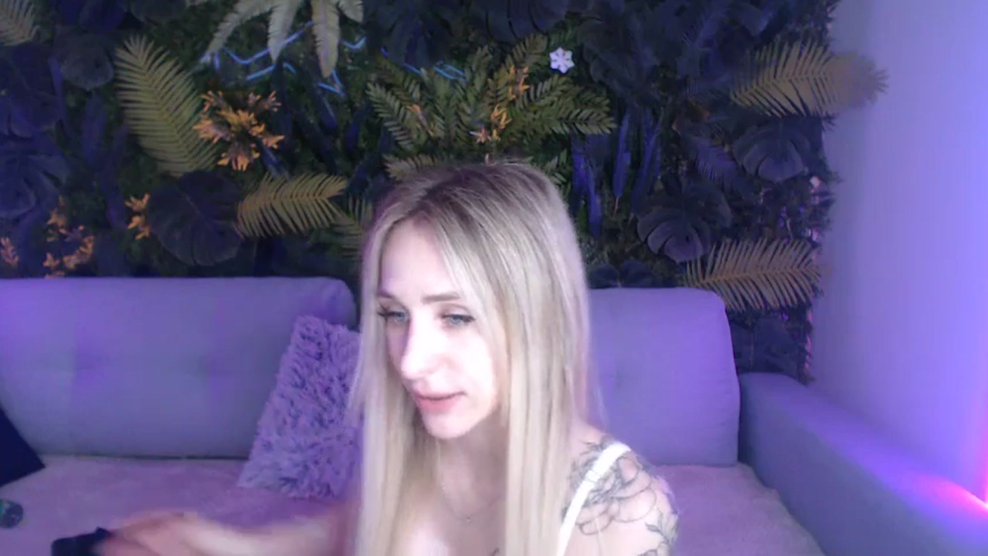 Gallery image thumbnail from Horny_Blond's myfreecams stream on, 06/12/2024, 11:57 image 18 of 20