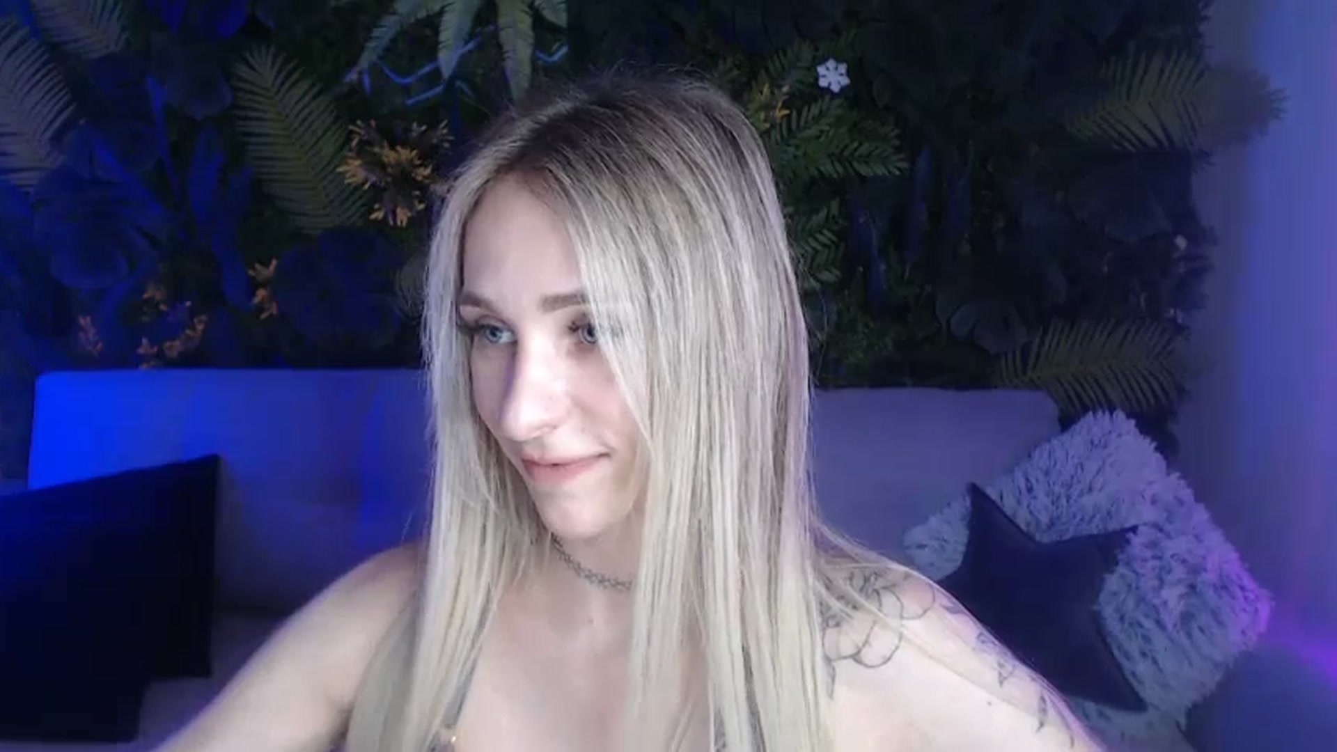 Gallery image thumbnail from Horny_Blond's myfreecams stream on, 06/20/2024, 08:30 image 16 of 20