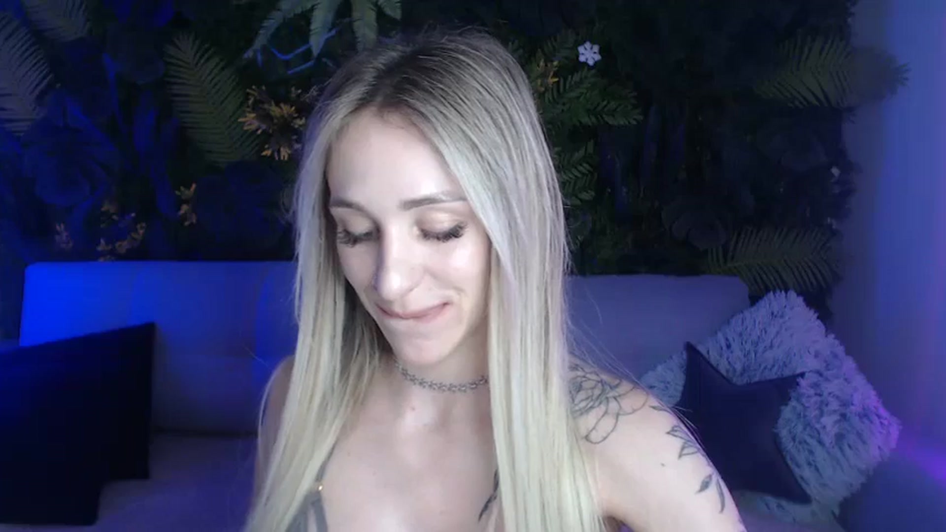 Gallery image thumbnail from Horny_Blond's myfreecams stream on, 06/20/2024, 08:30 image 10 of 20