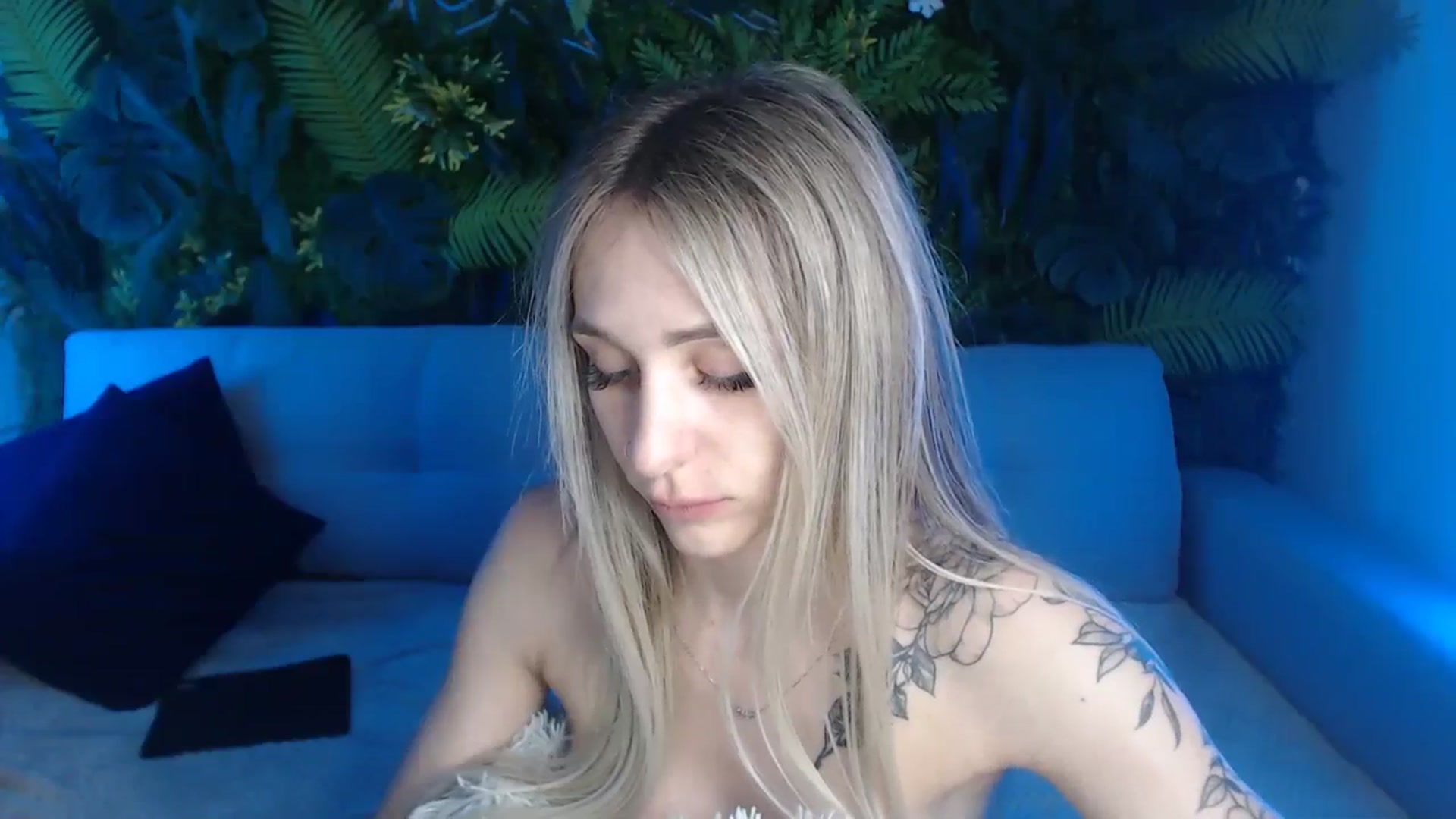 Gallery image thumbnail from Horny_Blond's myfreecams stream on, 06/22/2024, 12:14 image 12 of 20