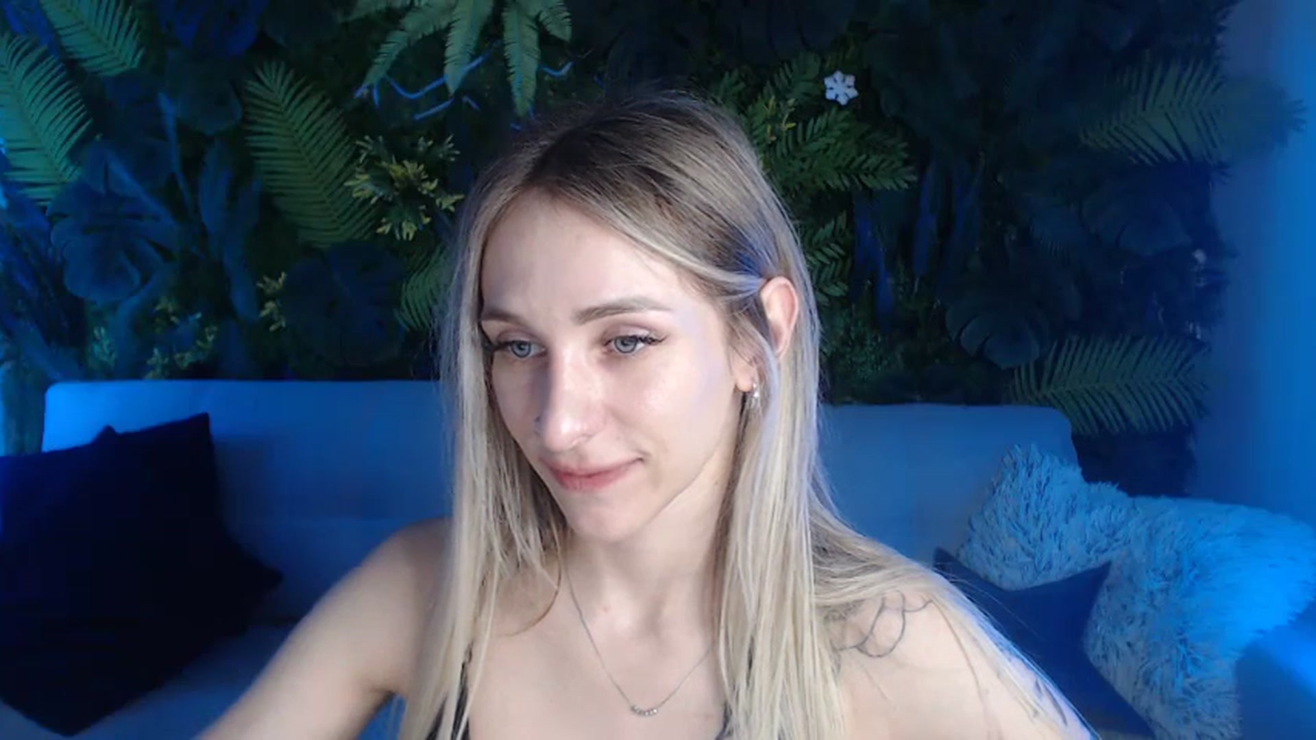 Gallery image thumbnail from Horny_Blond's myfreecams stream on, 06/23/2024, 08:45 image 3 of 20