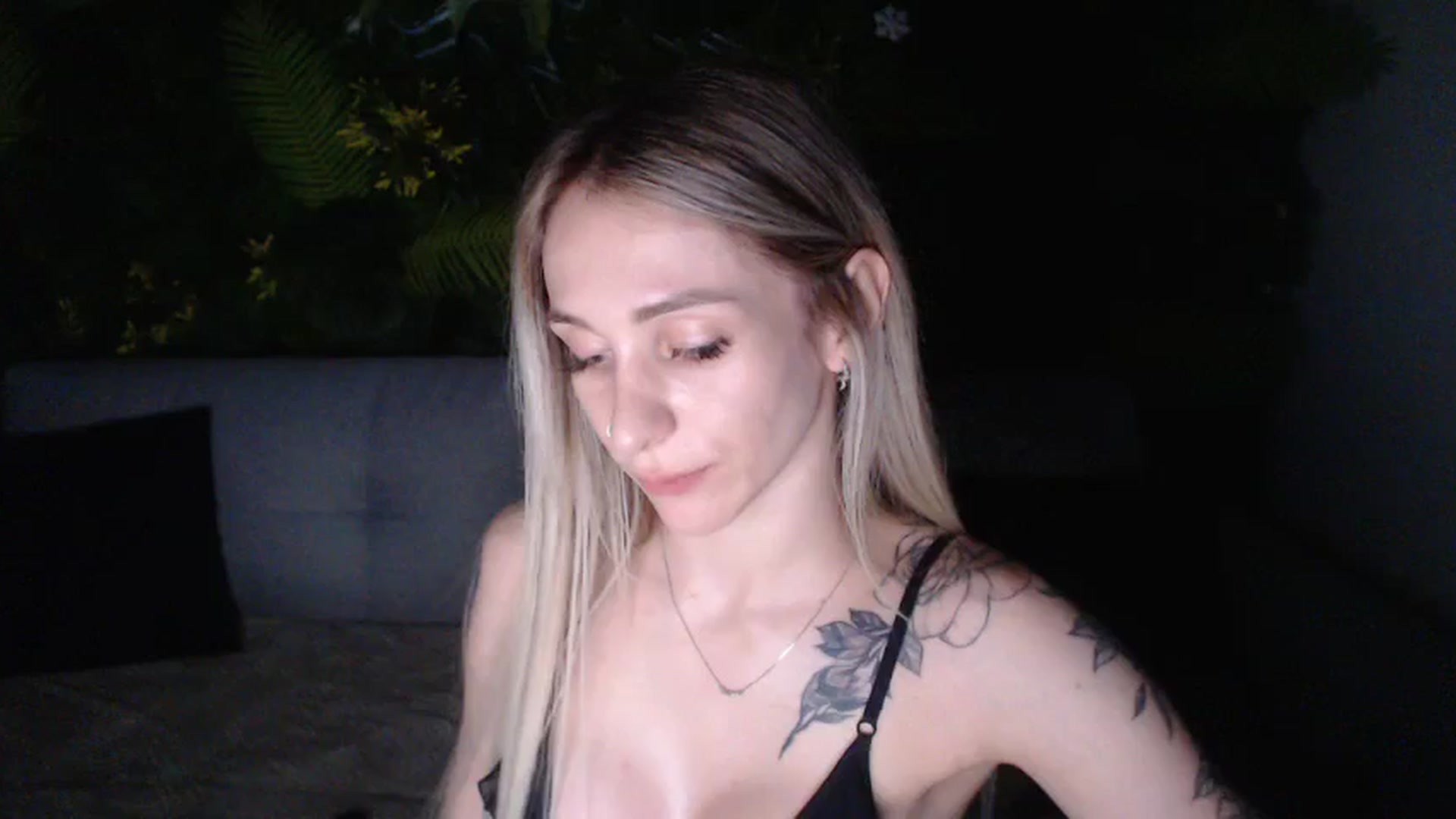Gallery image thumbnail from Horny_Blond's myfreecams stream on, 06/23/2024, 11:06 image 17 of 20