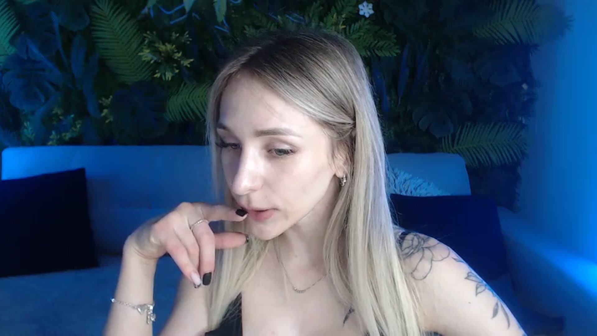 Gallery image thumbnail from Horny_Blond's myfreecams stream on, 06/23/2024, 11:27 image 8 of 20