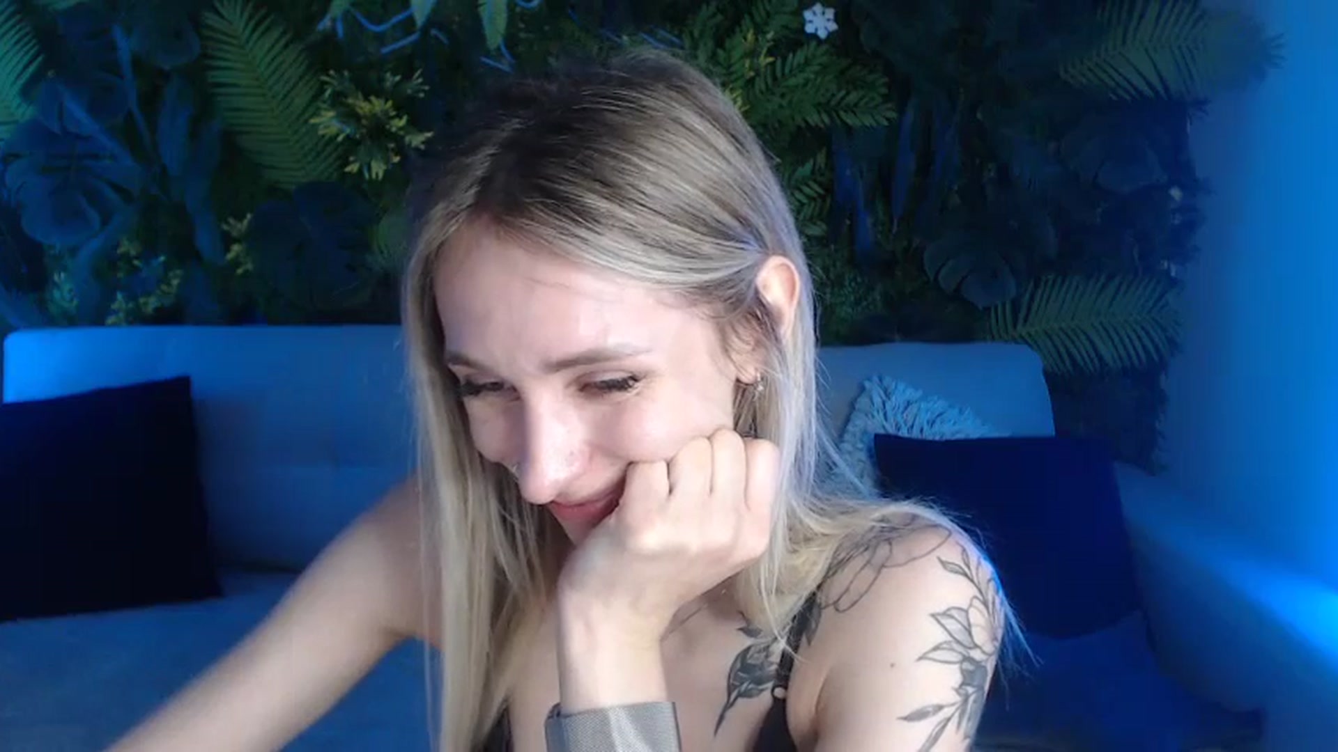 Gallery image thumbnail from Horny_Blond's myfreecams stream on, 06/23/2024, 11:27 image 15 of 20