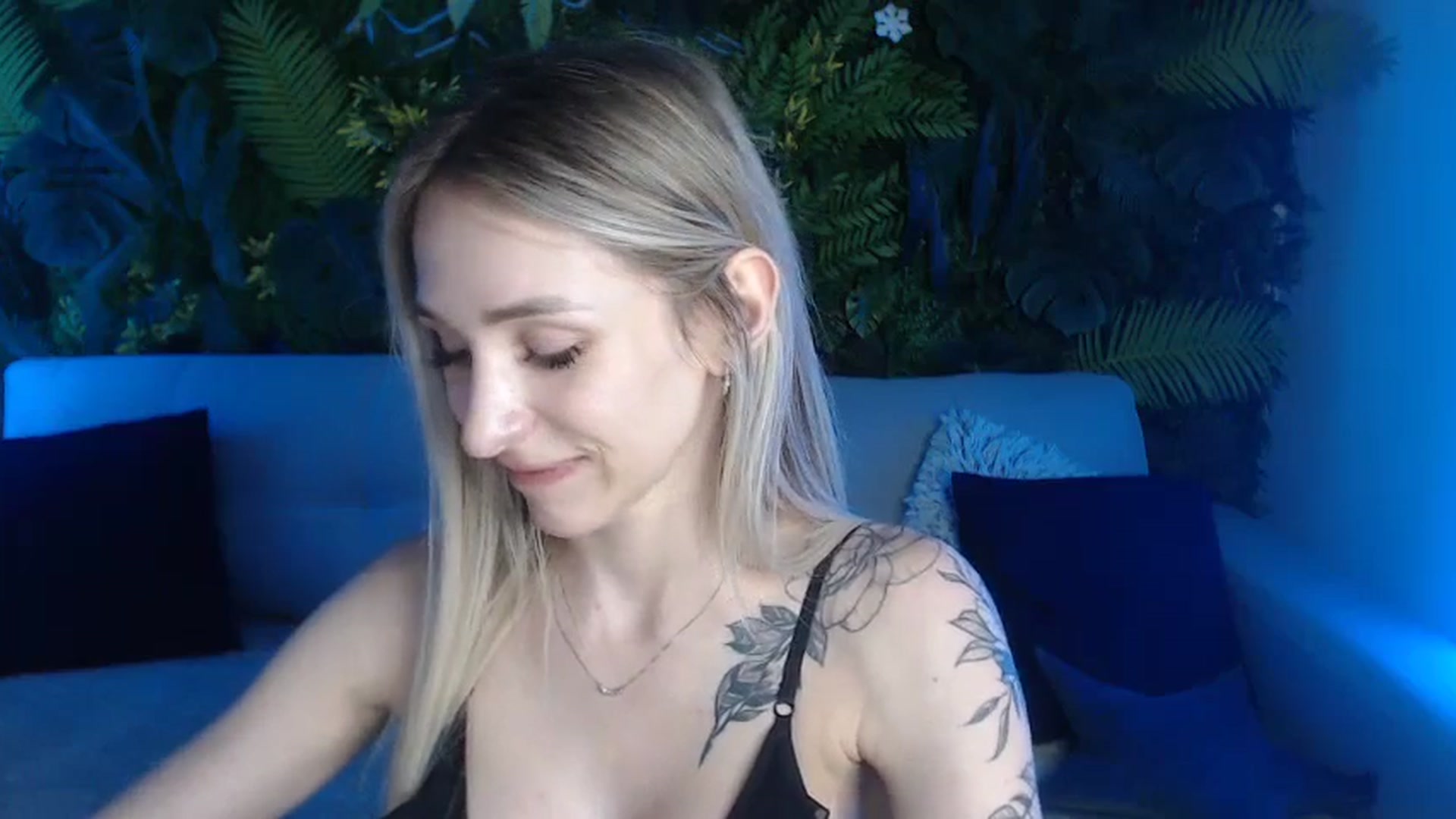 Gallery image thumbnail from Horny_Blond's myfreecams stream on, 06/23/2024, 11:27 image 11 of 20