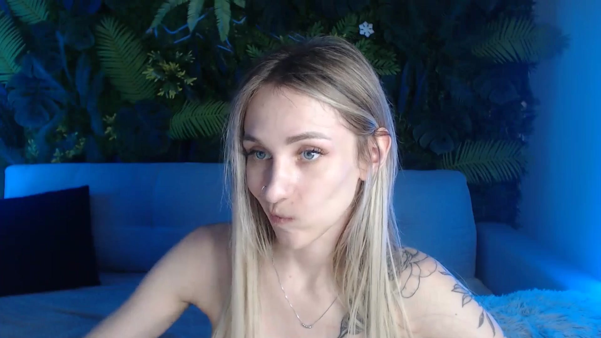 Gallery image thumbnail from Horny_Blond's myfreecams stream on, 06/23/2024, 12:32 image 17 of 20