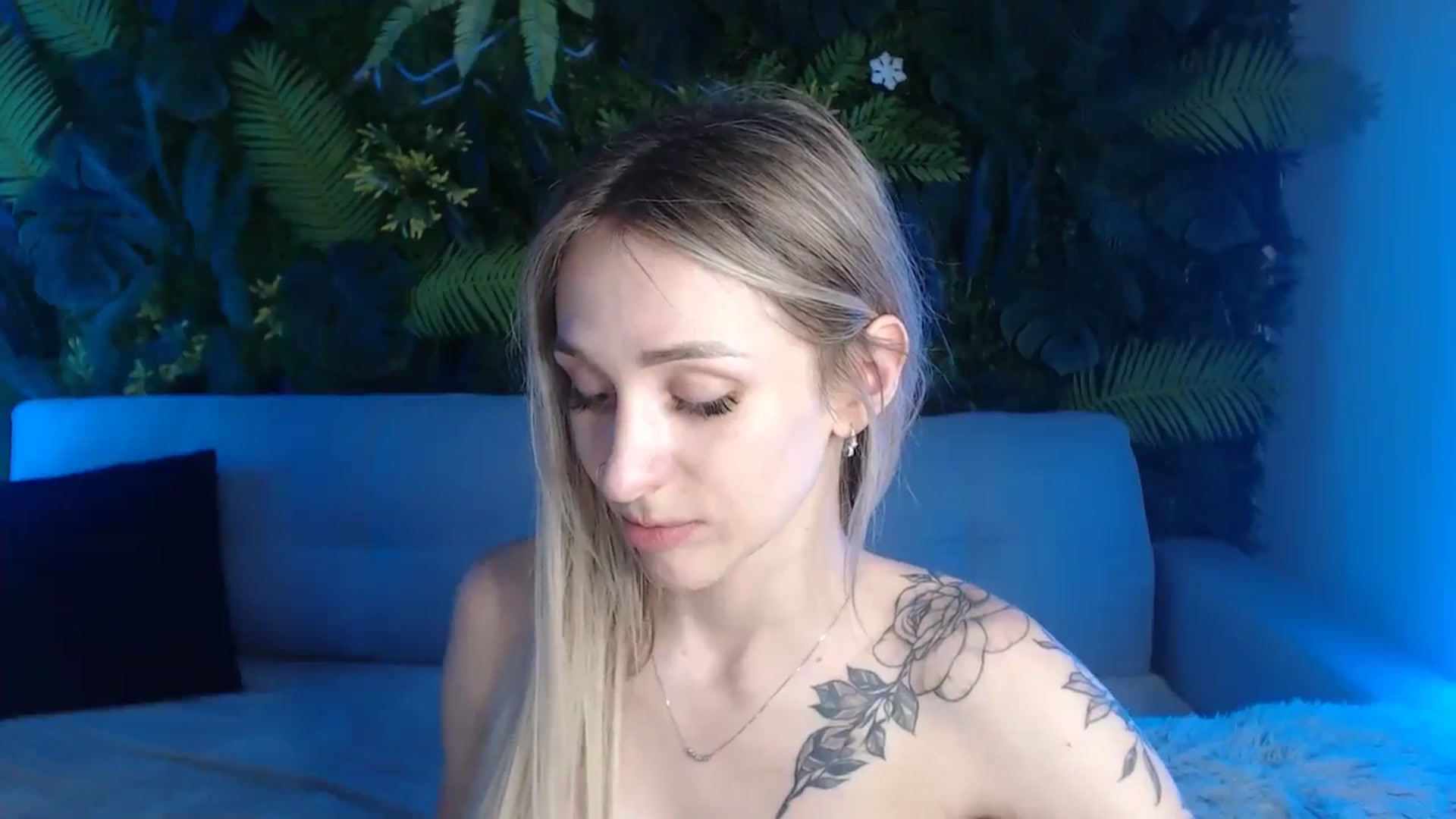 Gallery image thumbnail from Horny_Blond's myfreecams stream on, 06/23/2024, 12:32 image 19 of 20