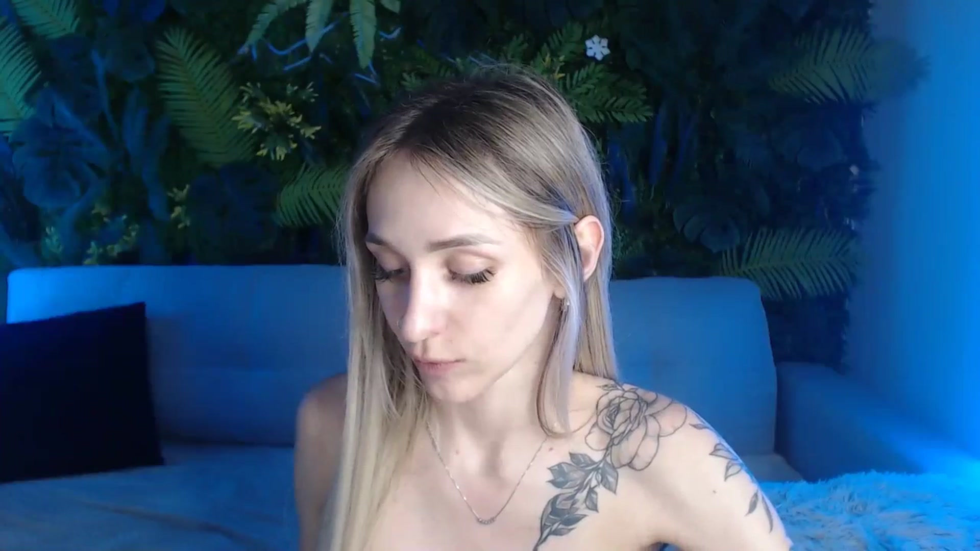 Gallery image thumbnail from Horny_Blond's myfreecams stream on, 06/23/2024, 12:49 image 5 of 20
