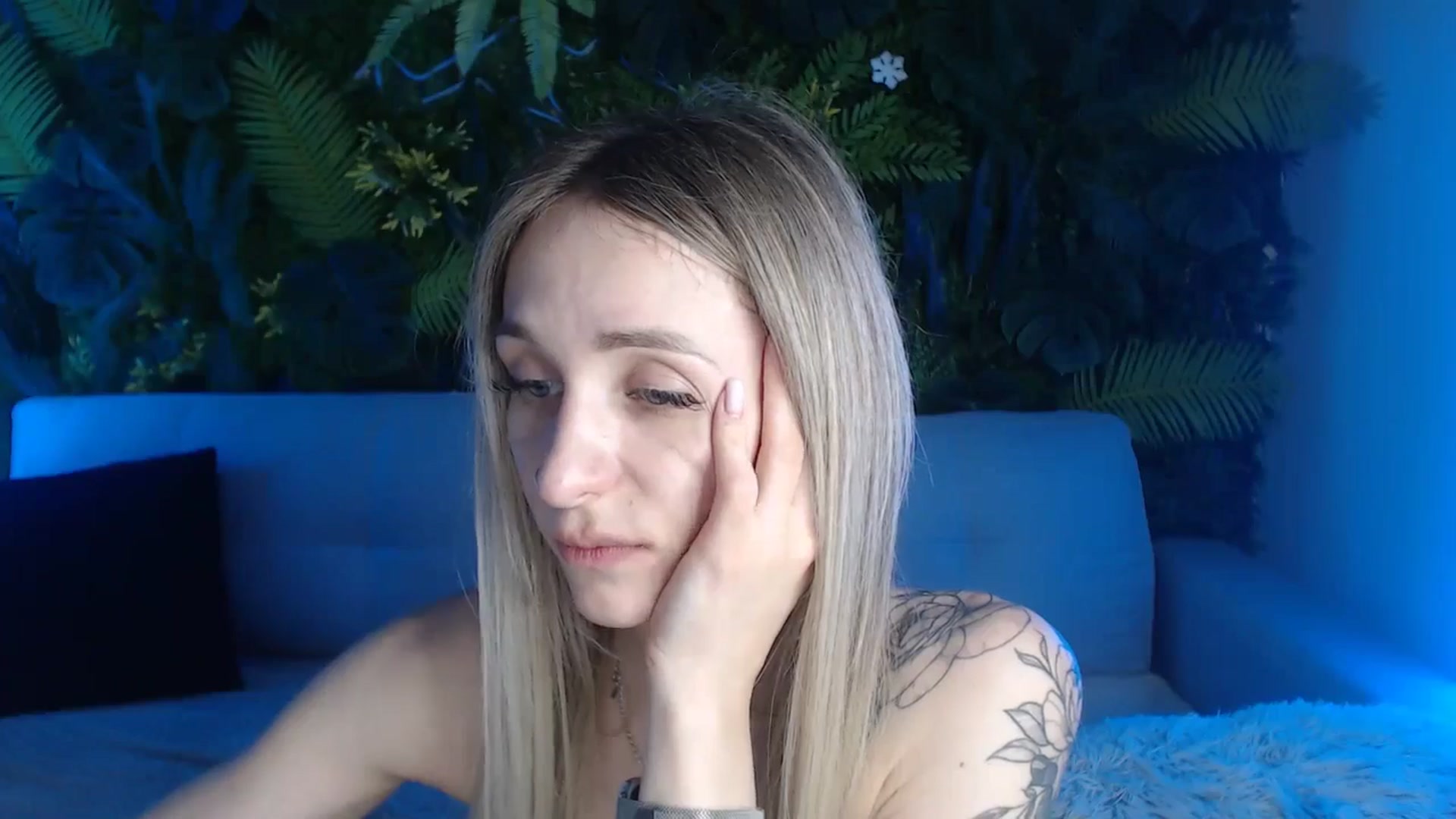 Gallery image thumbnail from Horny_Blond's myfreecams stream on, 06/23/2024, 12:49 image 19 of 20