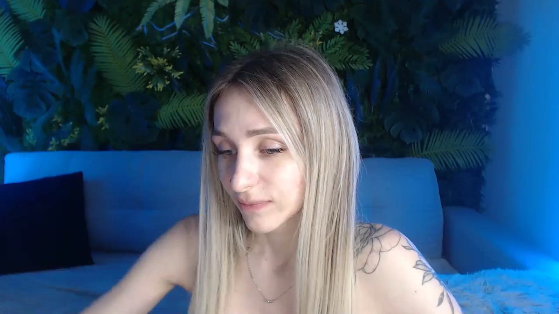Gallery image thumbnail from Horny_Blond's myfreecams stream on, 06/23/2024, 12:49 image 16 of 20