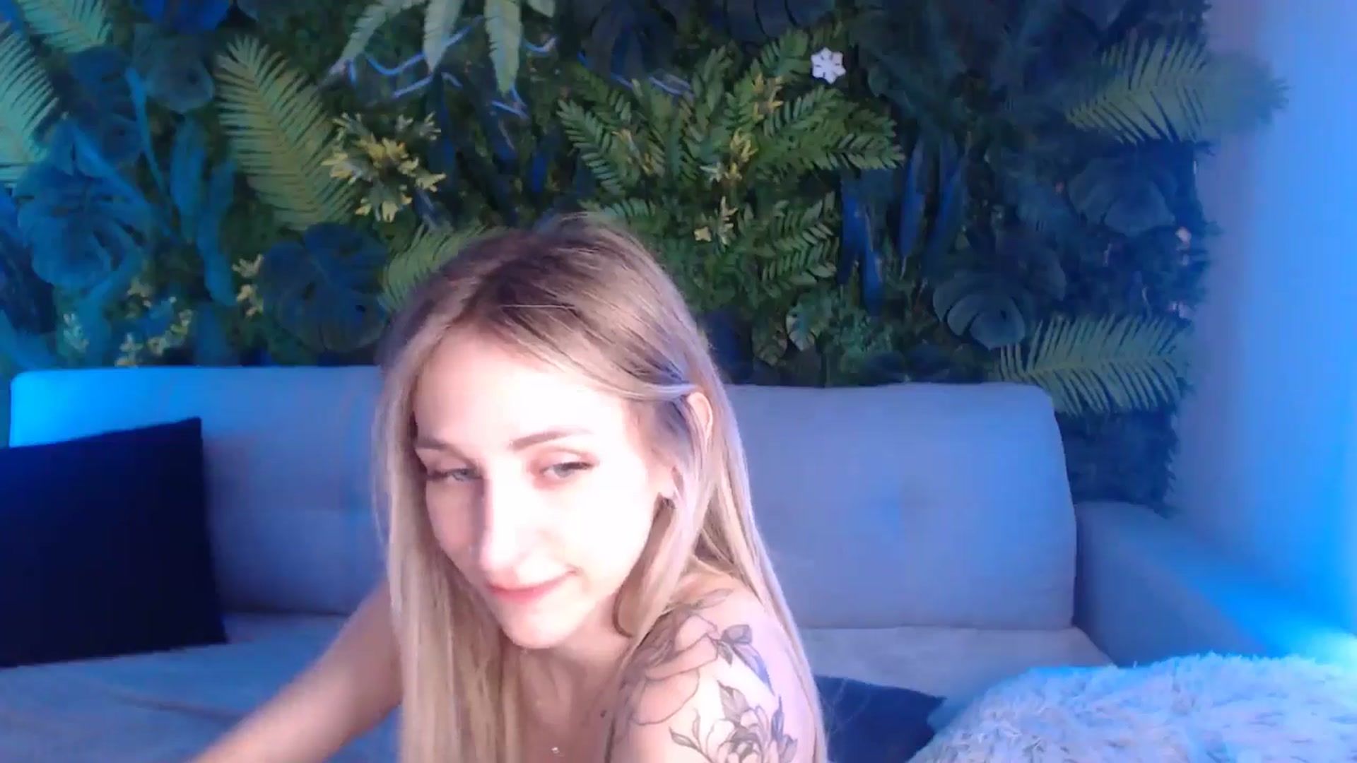 Gallery image thumbnail from Horny_Blond's myfreecams stream on, 06/23/2024, 12:49 image 13 of 20
