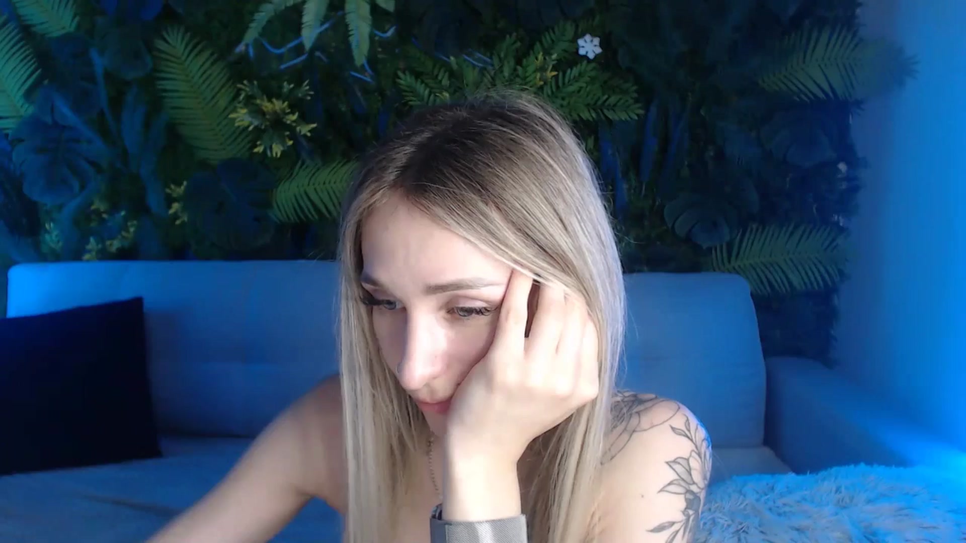 Gallery image thumbnail from Horny_Blond's myfreecams stream on, 06/23/2024, 12:49 image 15 of 20