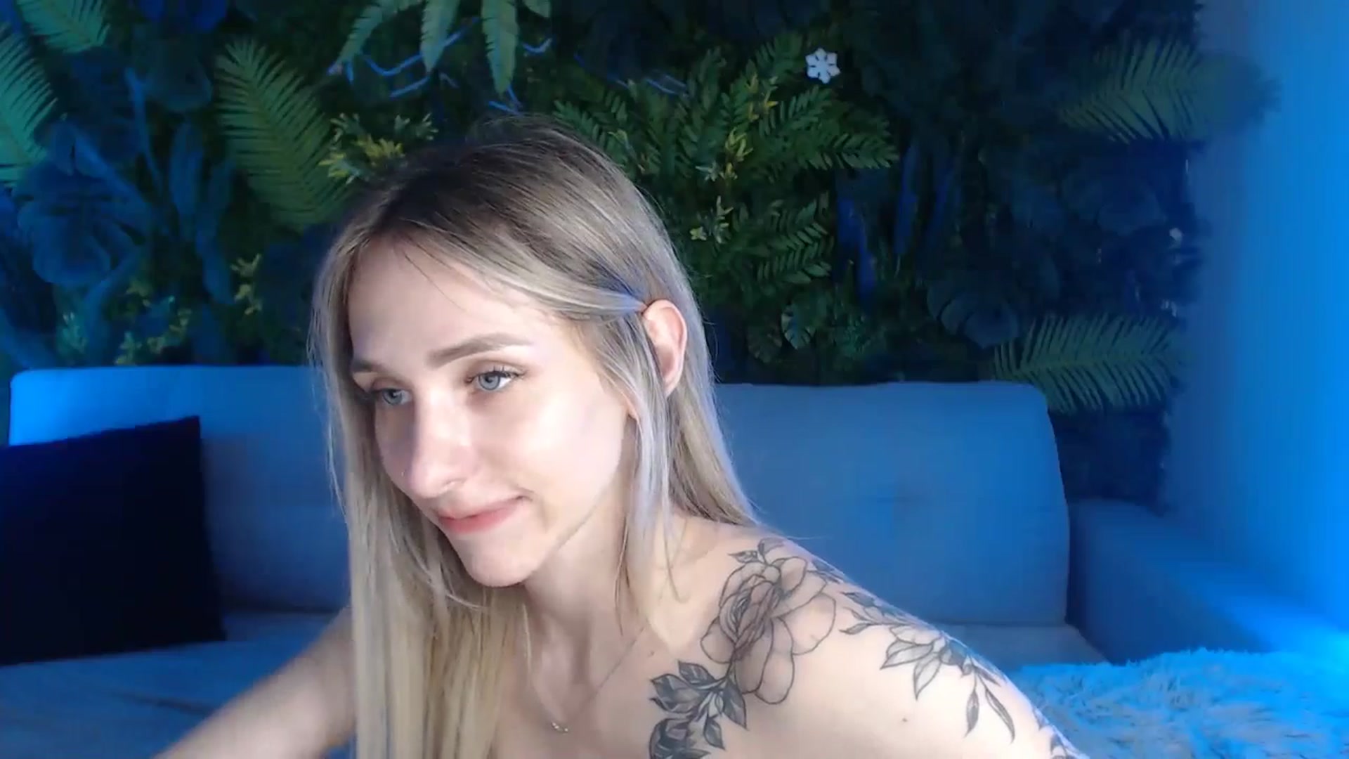 Gallery image thumbnail from Horny_Blond's myfreecams stream on, 06/23/2024, 12:49 image 7 of 20