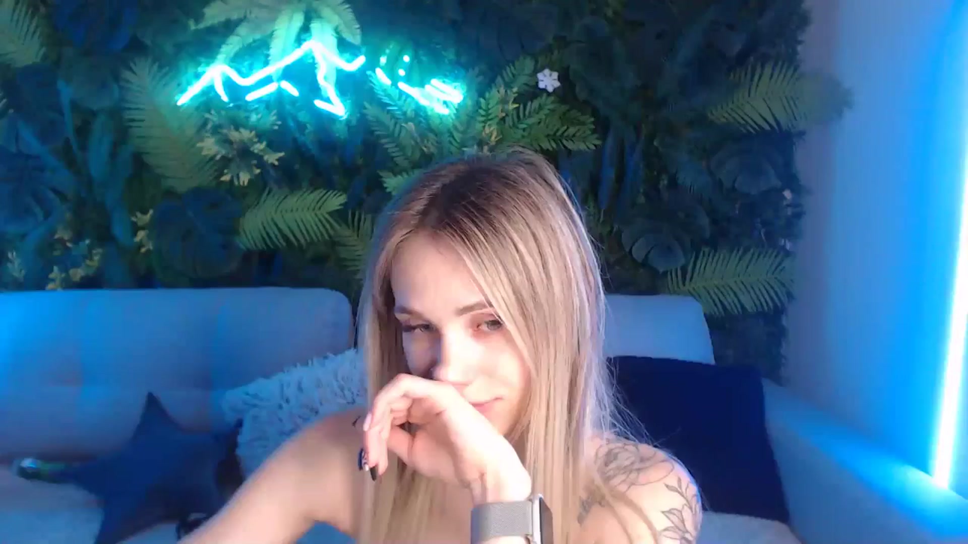Gallery image thumbnail from Horny_Blond's myfreecams stream on, 06/24/2024, 14:02 image 18 of 20