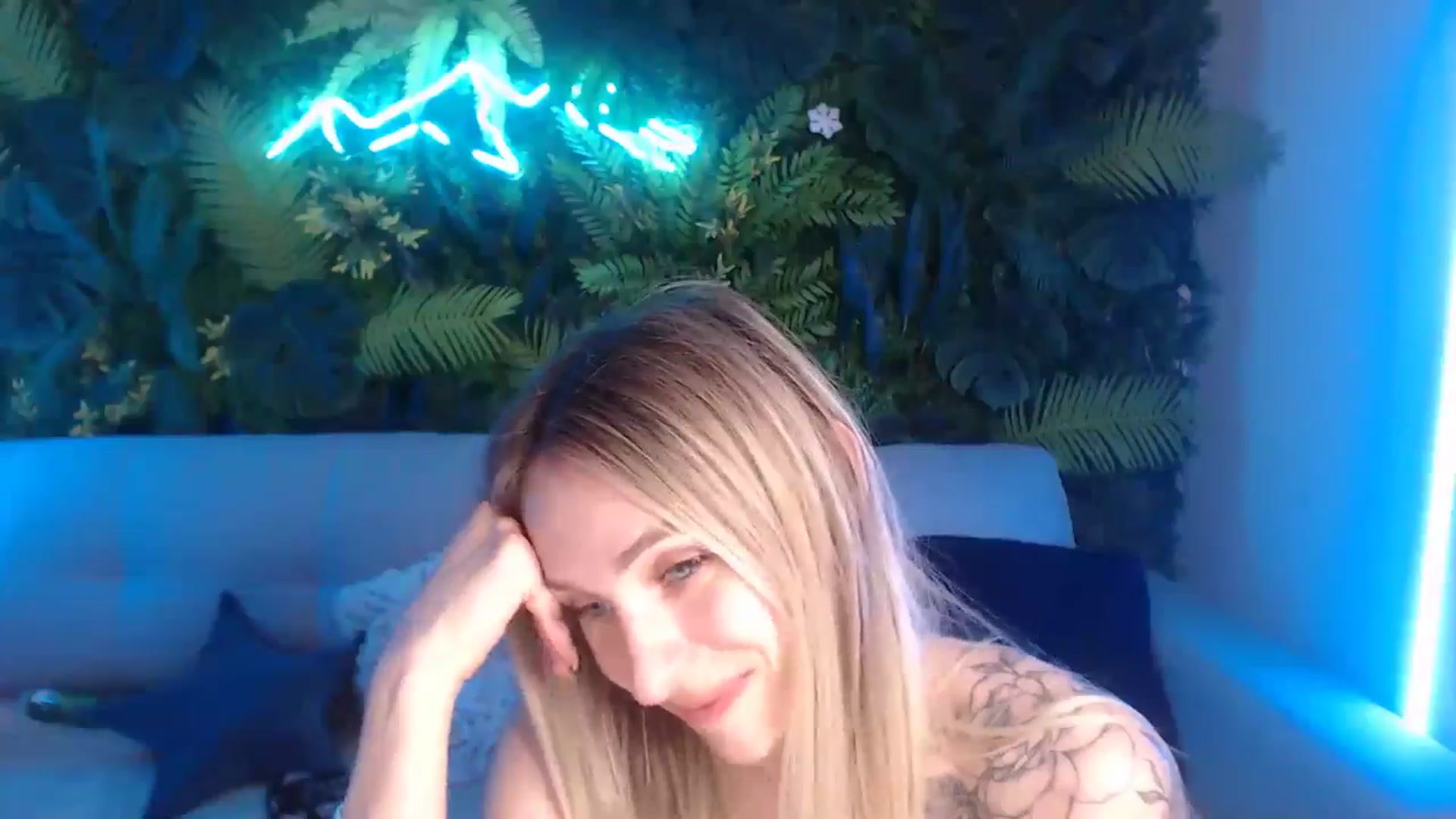 Gallery image thumbnail from Horny_Blond's myfreecams stream on, 06/24/2024, 14:02 image 17 of 20