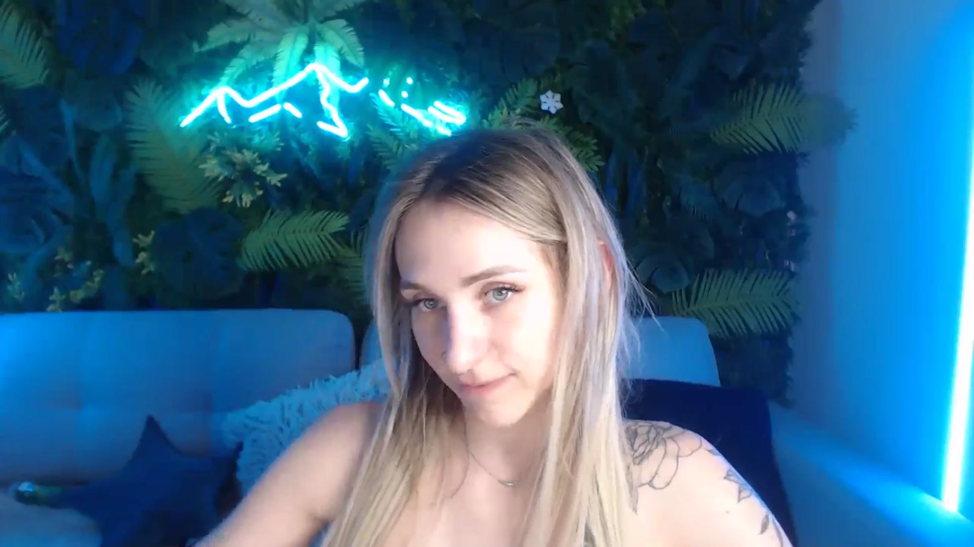 Gallery image thumbnail from Horny_Blond's myfreecams stream on, 06/24/2024, 14:02 image 13 of 20