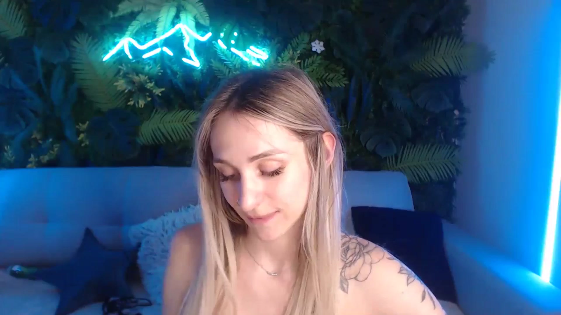Gallery image thumbnail from Horny_Blond's myfreecams stream on, 06/24/2024, 14:02 image 20 of 20