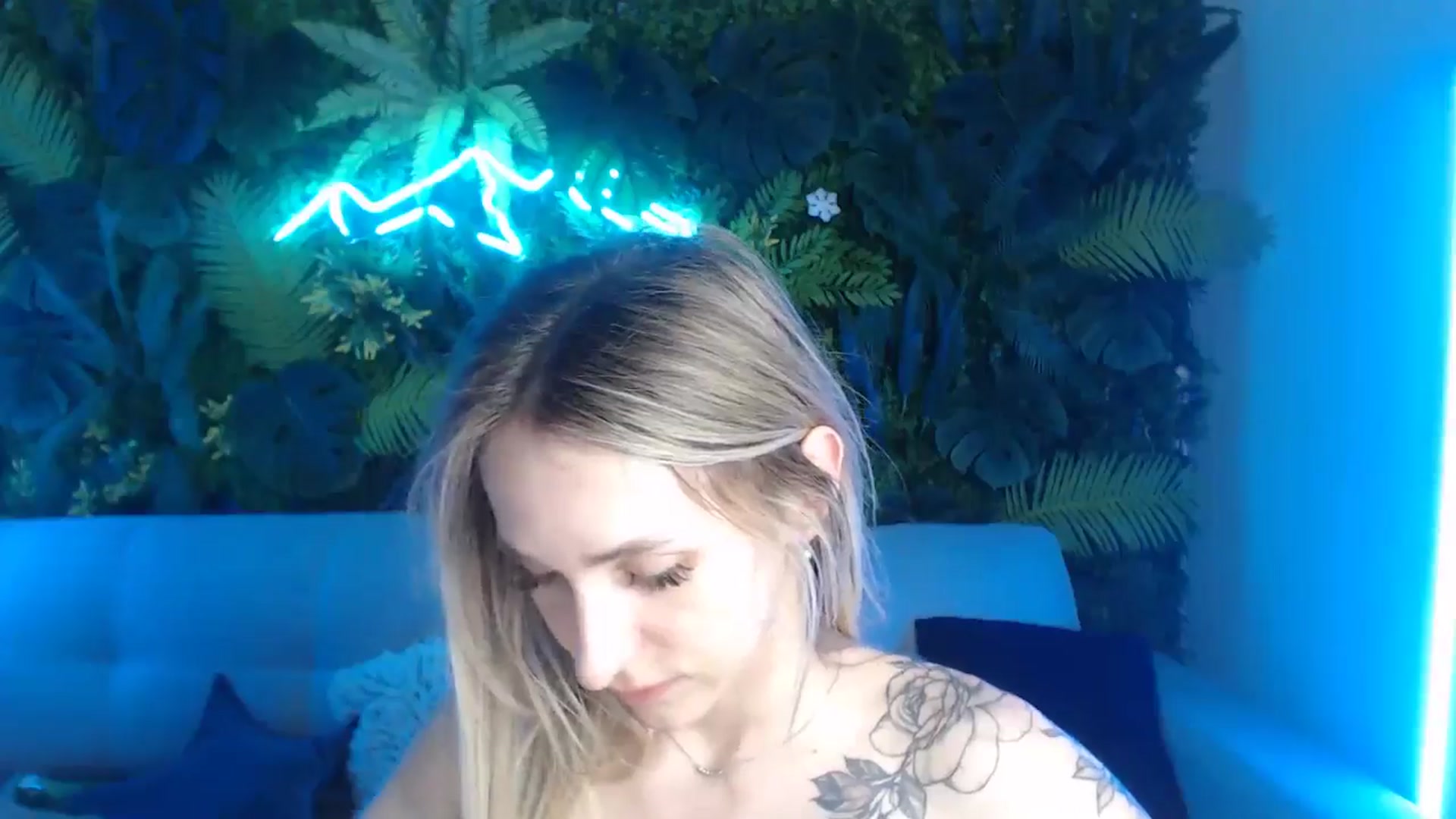 Gallery image thumbnail from Horny_Blond's myfreecams stream on, 06/24/2024, 14:02 image 5 of 20