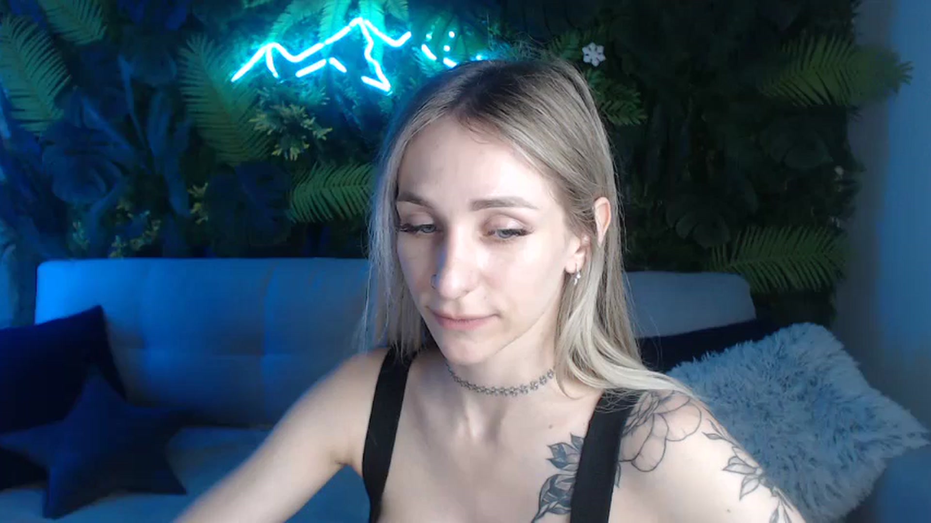 Gallery image thumbnail from Horny_Blond's myfreecams stream on, 06/25/2024, 09:06 image 9 of 20