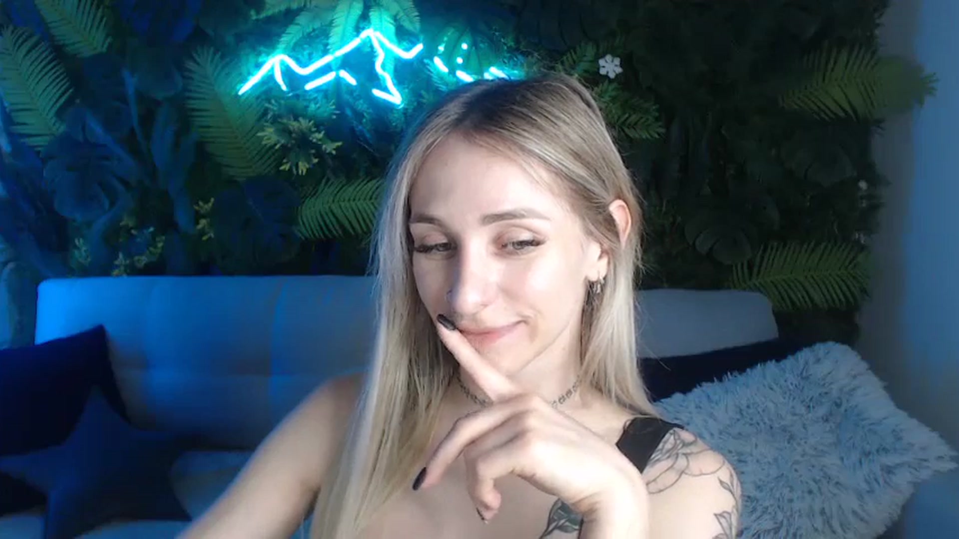 Gallery image thumbnail from Horny_Blond's myfreecams stream on, 06/25/2024, 09:06 image 3 of 20