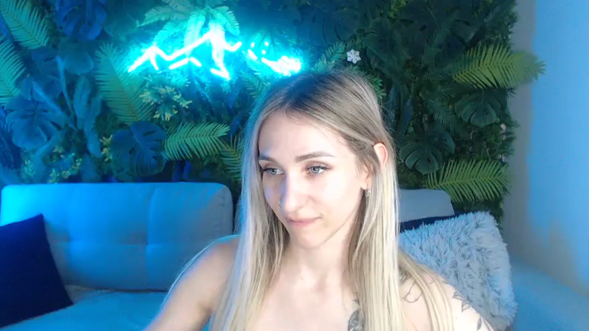 Gallery image thumbnail from Horny_Blond's myfreecams stream on, 06/25/2024, 11:31 image 5 of 20