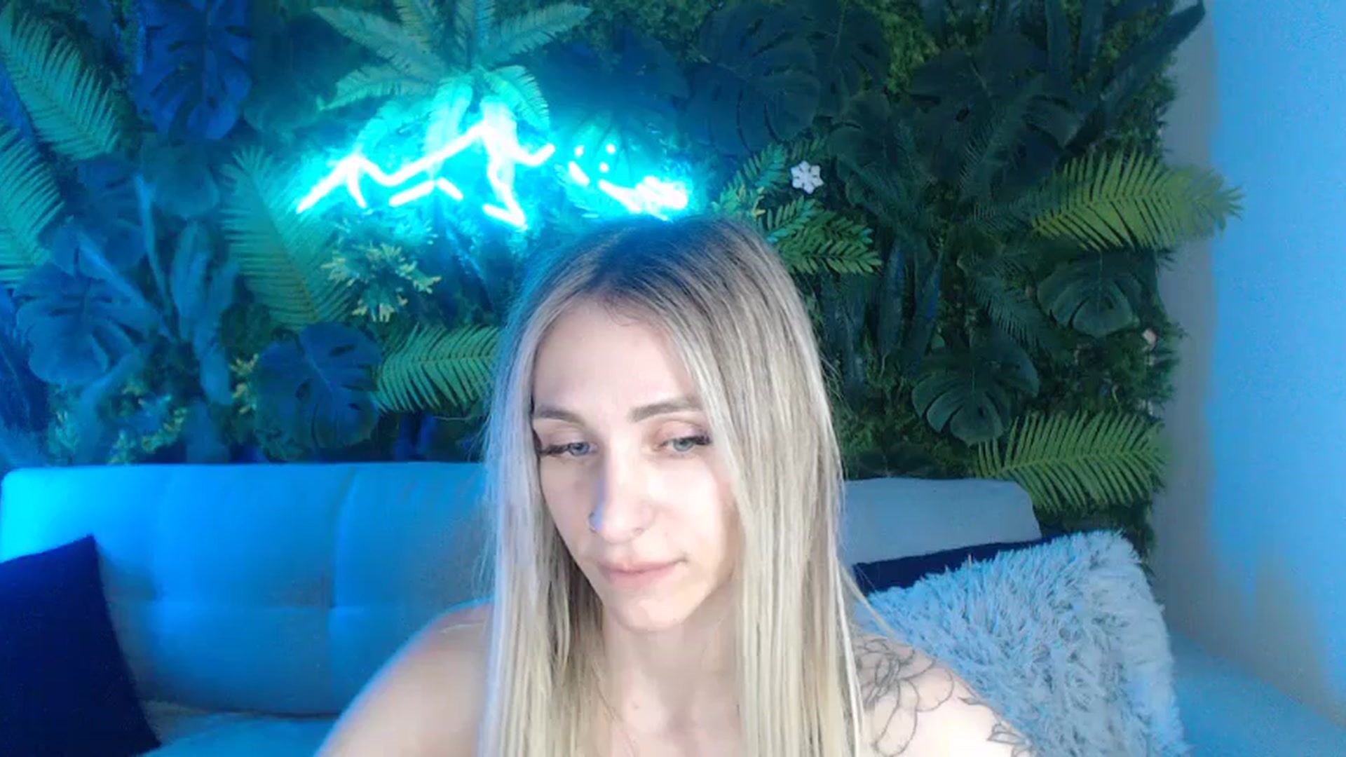 Gallery image thumbnail from Horny_Blond's myfreecams stream on, 06/25/2024, 11:31 image 2 of 20