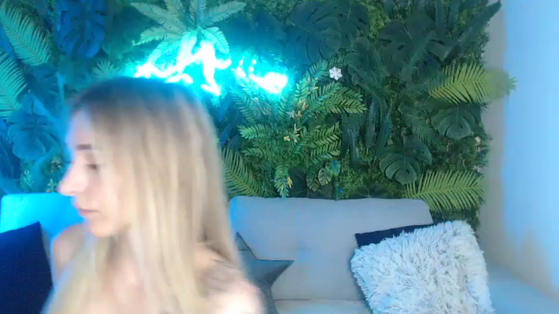 Gallery image thumbnail from Horny_Blond's myfreecams stream on, 06/25/2024, 11:31 image 1 of 20