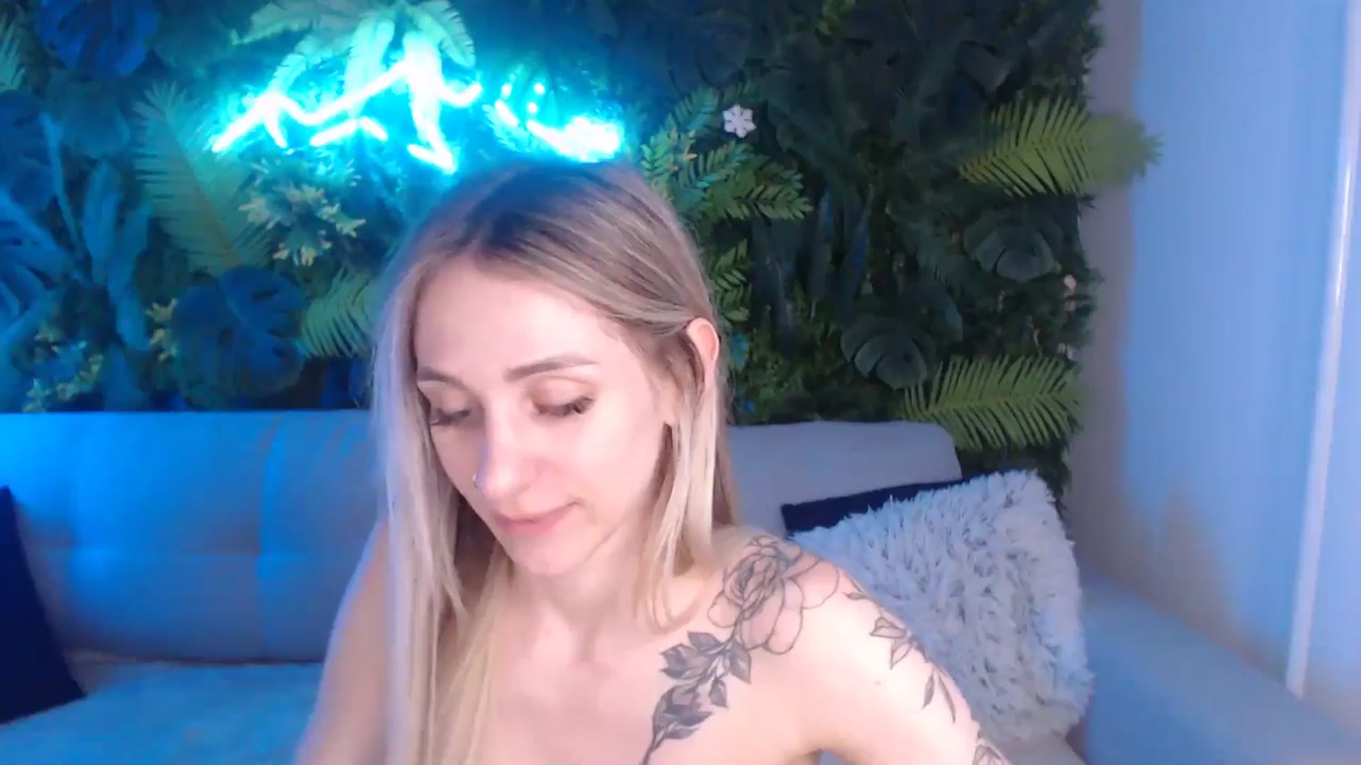 Gallery image thumbnail from Horny_Blond's myfreecams stream on, 06/25/2024, 12:54 image 8 of 20