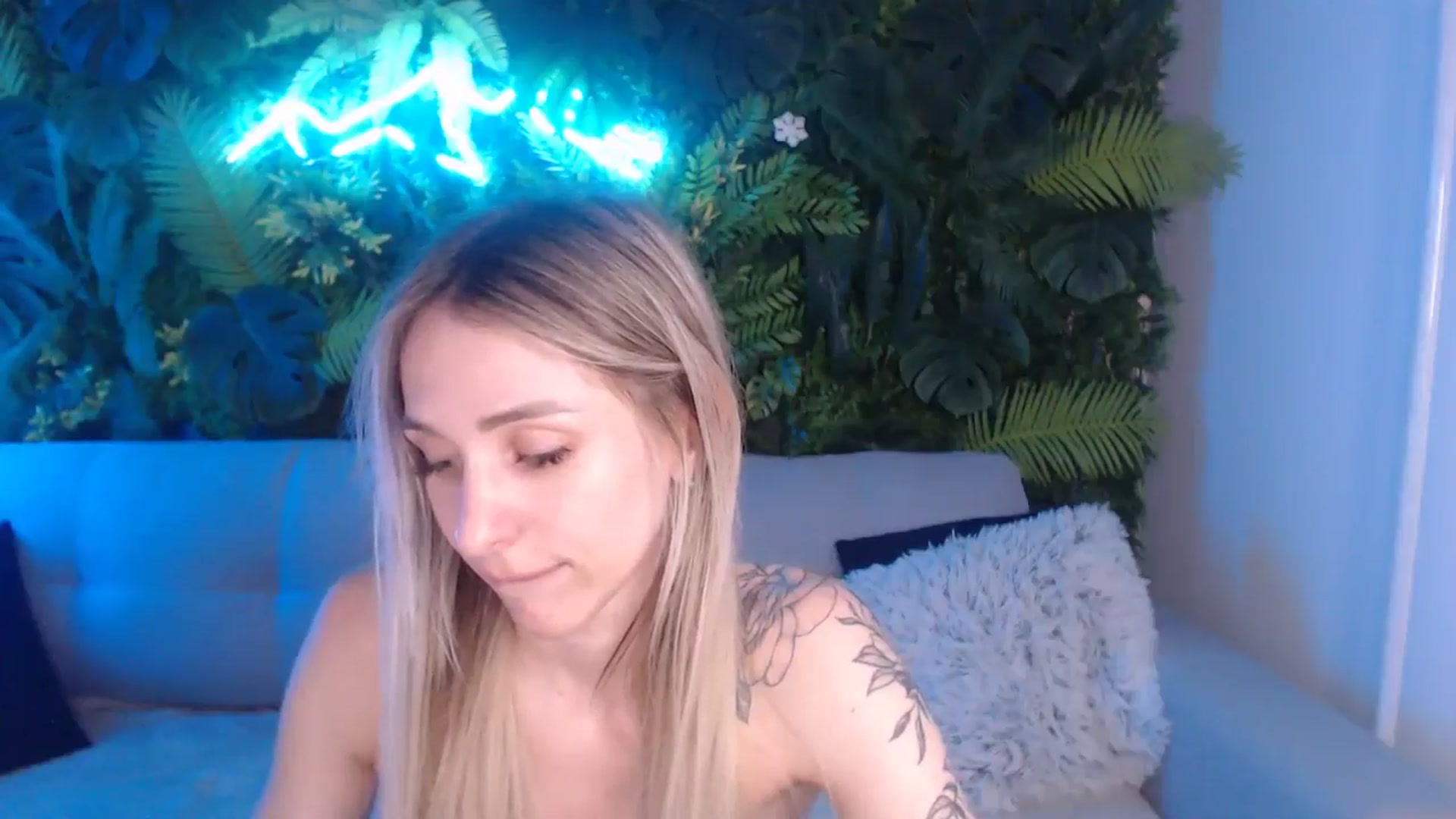Gallery image thumbnail from Horny_Blond's myfreecams stream on, 06/25/2024, 12:54 image 4 of 20