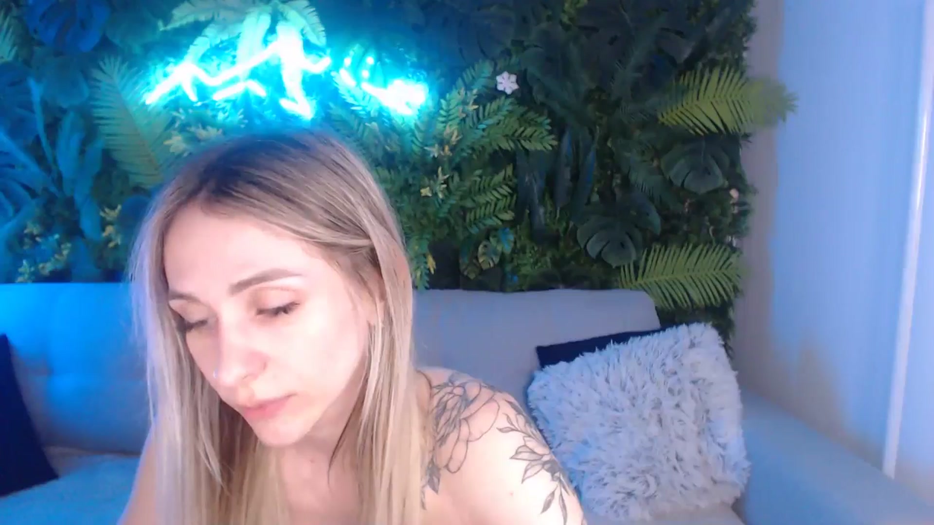 Gallery image thumbnail from Horny_Blond's myfreecams stream on, 06/25/2024, 12:54 image 5 of 20