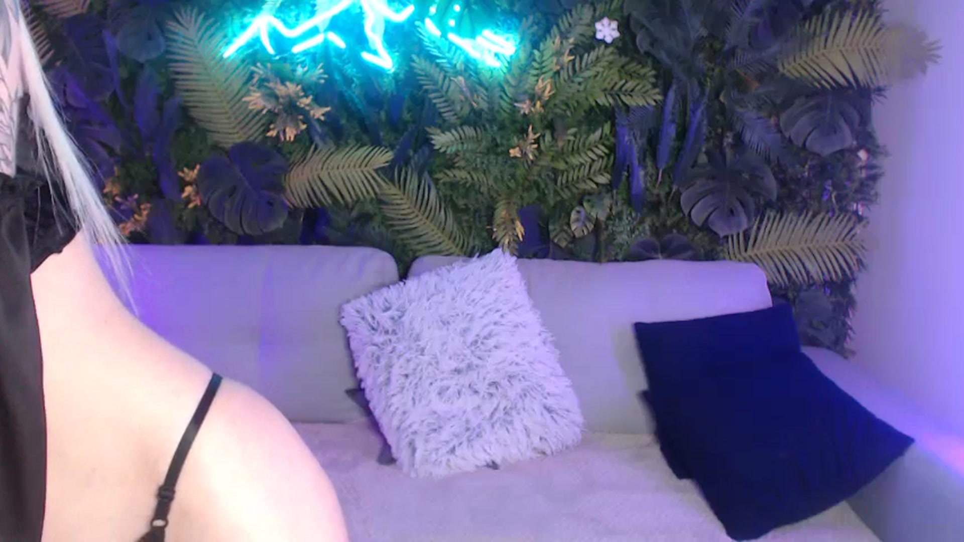 Gallery image thumbnail from Horny_Blond's myfreecams stream on, 06/26/2024, 08:50 image 2 of 20