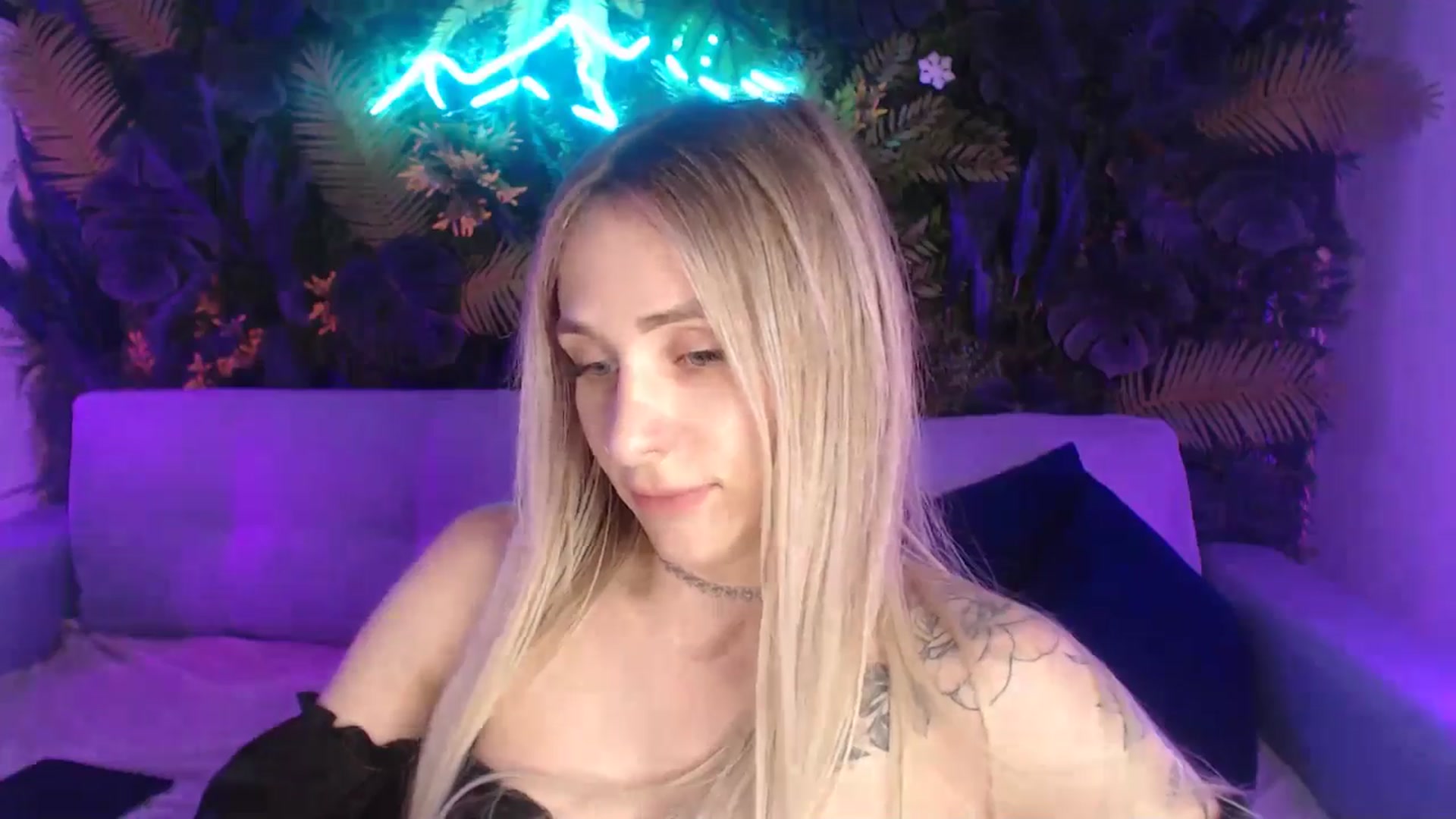 Gallery image thumbnail from Horny_Blond's myfreecams stream on, 06/26/2024, 11:47 image 19 of 20