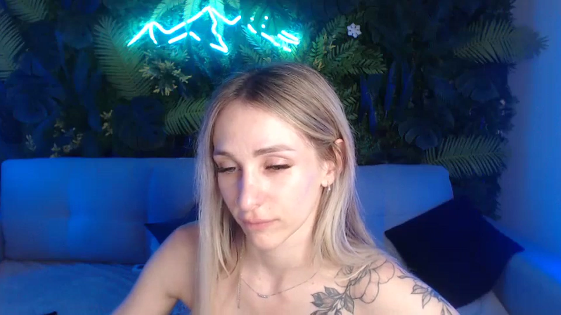 Gallery image thumbnail from Horny_Blond's myfreecams stream on, 06/28/2024, 11:42 image 2 of 20