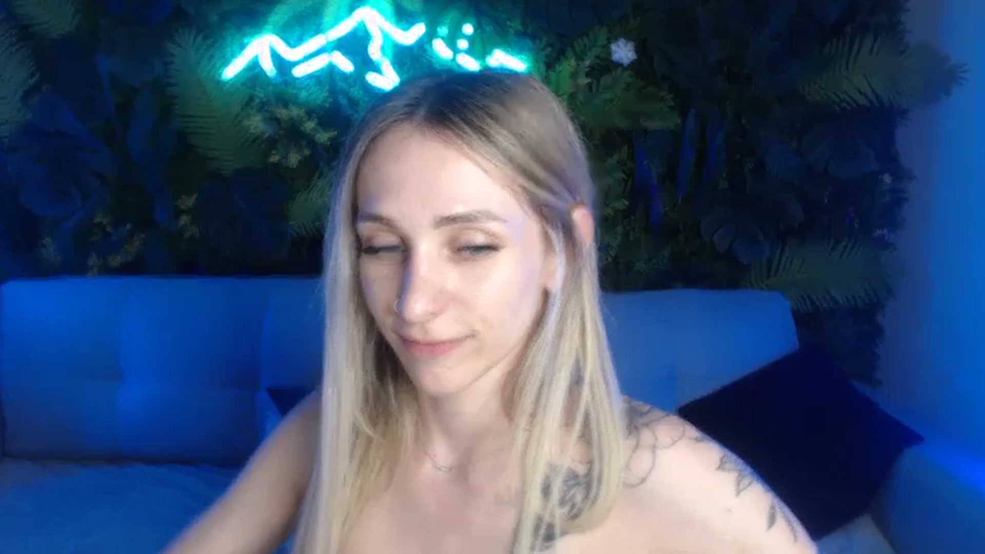 Gallery image thumbnail from Horny_Blond's myfreecams stream on, 06/28/2024, 11:42 image 16 of 20