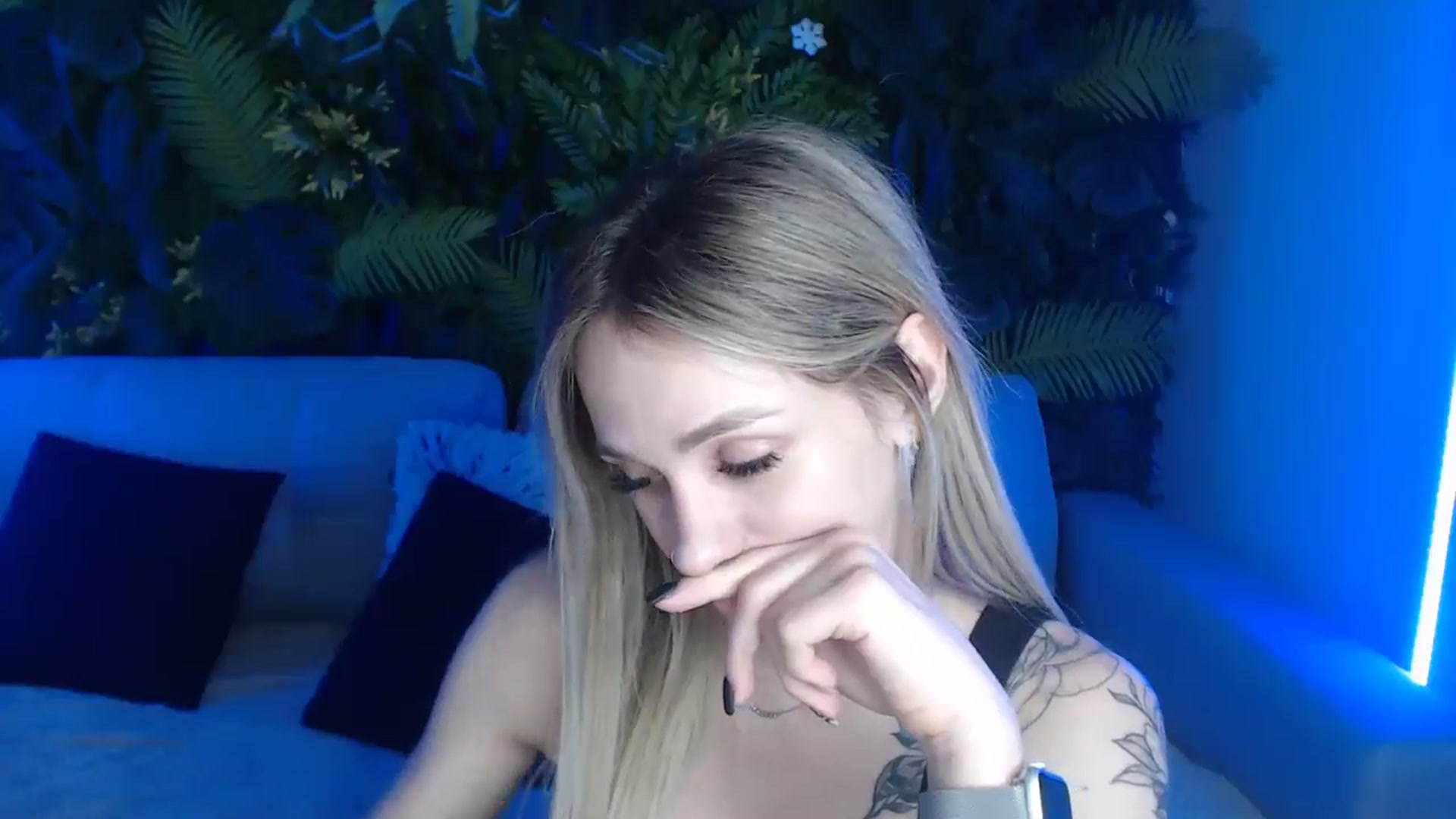 Gallery image thumbnail from Horny_Blond's myfreecams stream on, 06/29/2024, 08:53 image 8 of 20