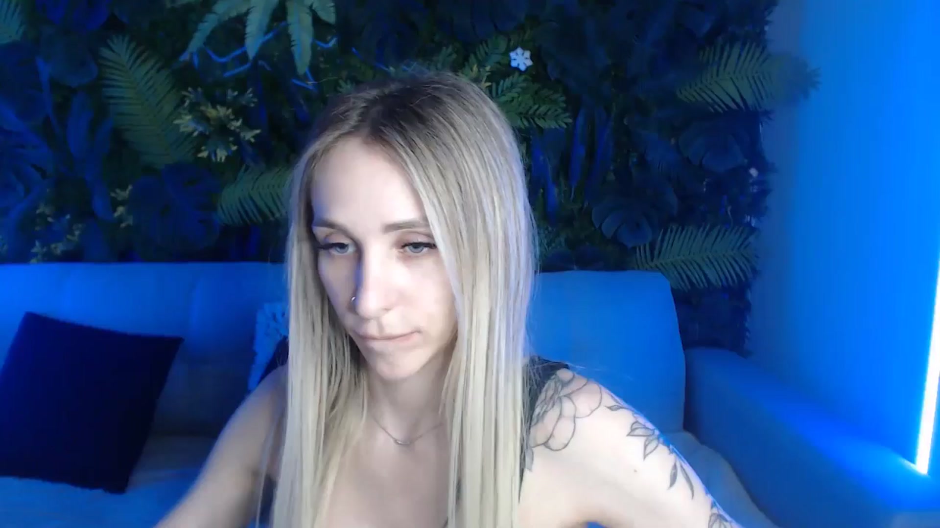 Gallery image thumbnail from Horny_Blond's myfreecams stream on, 06/29/2024, 09:35 image 8 of 20