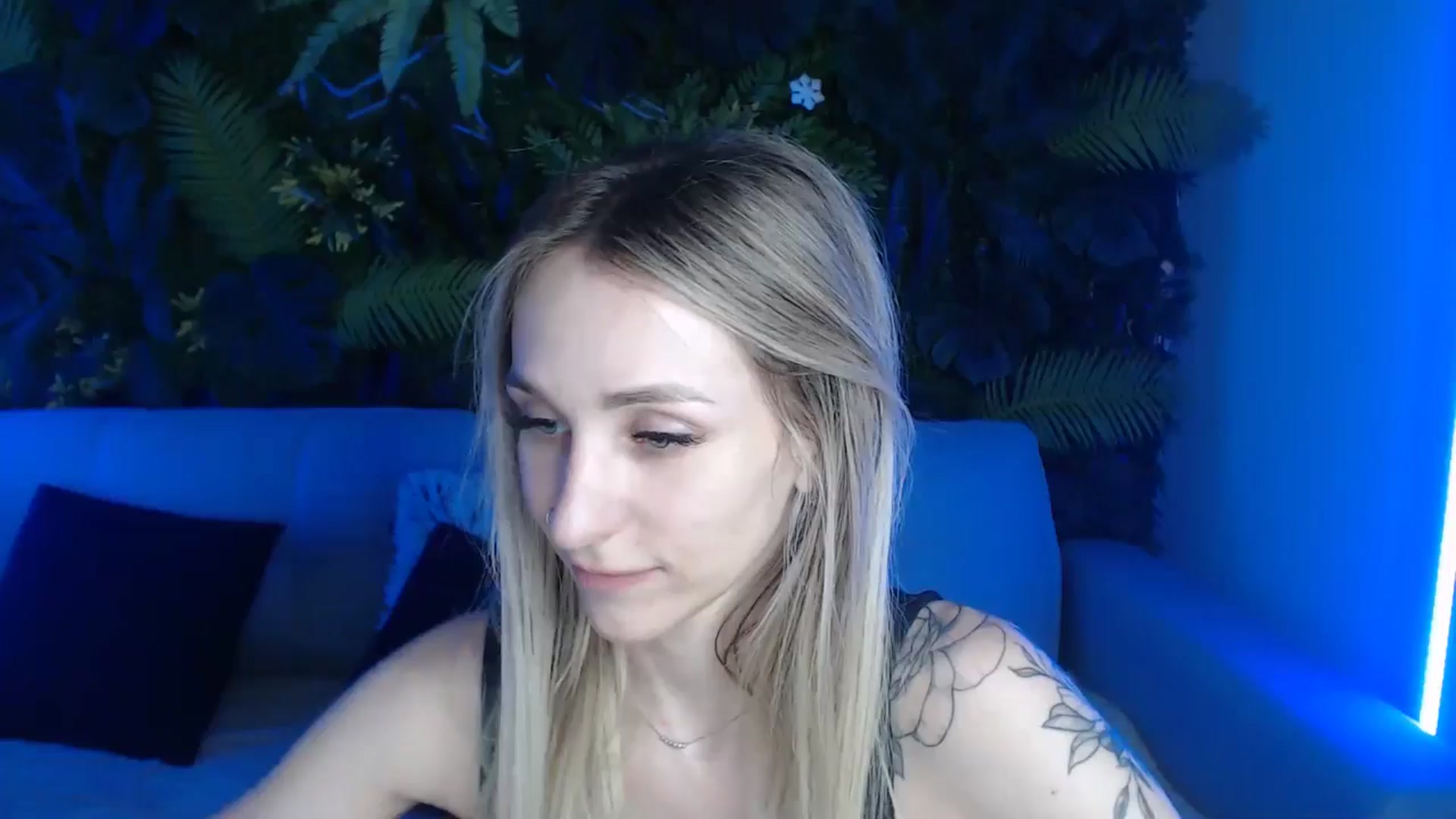 Gallery image thumbnail from Horny_Blond's myfreecams stream on, 06/29/2024, 09:35 image 4 of 20