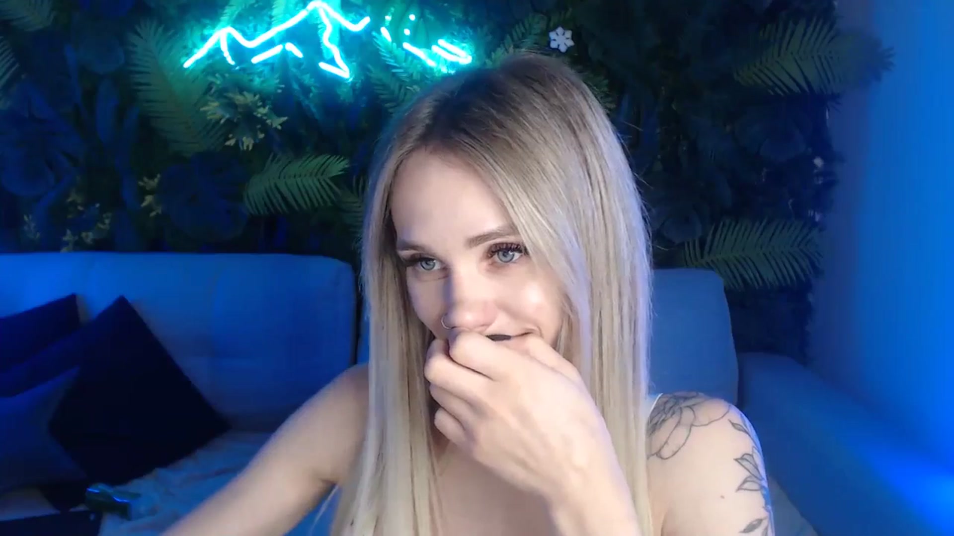 Gallery image thumbnail from Horny_Blond's myfreecams stream on, 06/30/2024, 10:31 image 3 of 20