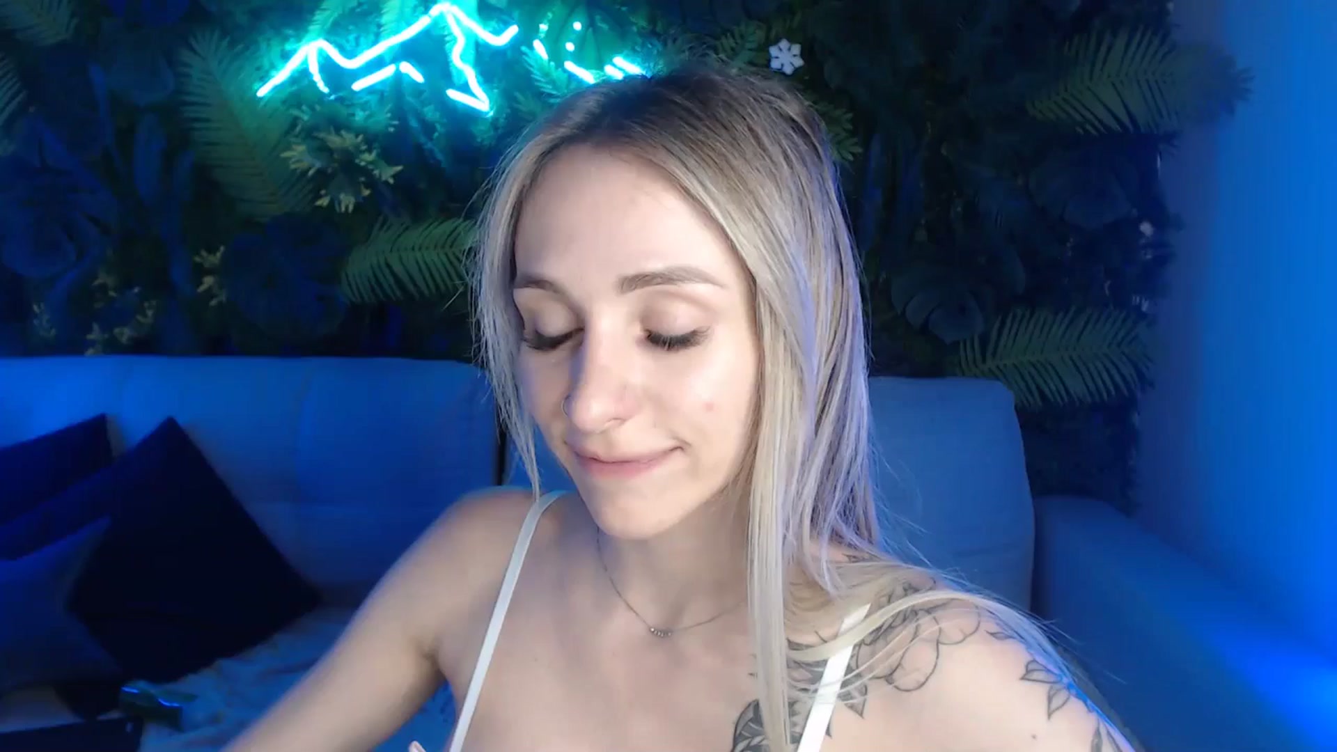 Gallery image thumbnail from Horny_Blond's myfreecams stream on, 06/30/2024, 10:31 image 1 of 20