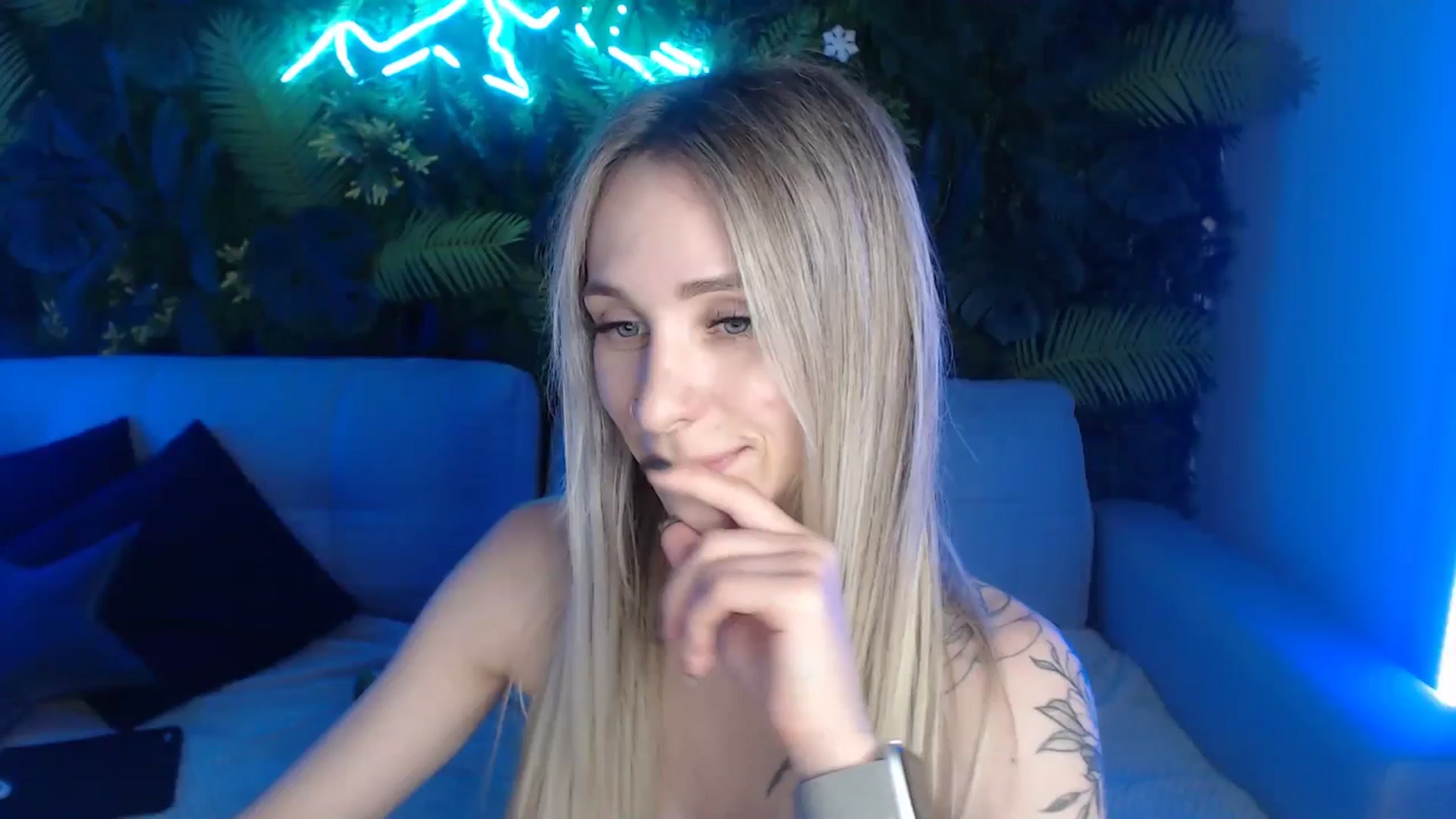 Gallery image thumbnail from Horny_Blond's myfreecams stream on, 06/30/2024, 11:17 image 1 of 20